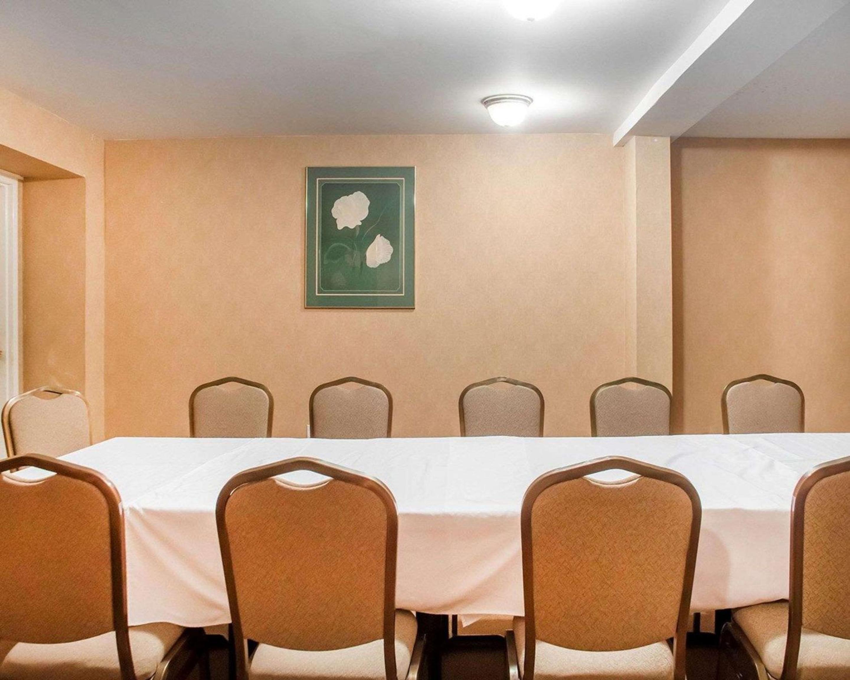 Woodstock Vacations - Woodstock Inn and Suites - Property Image 6