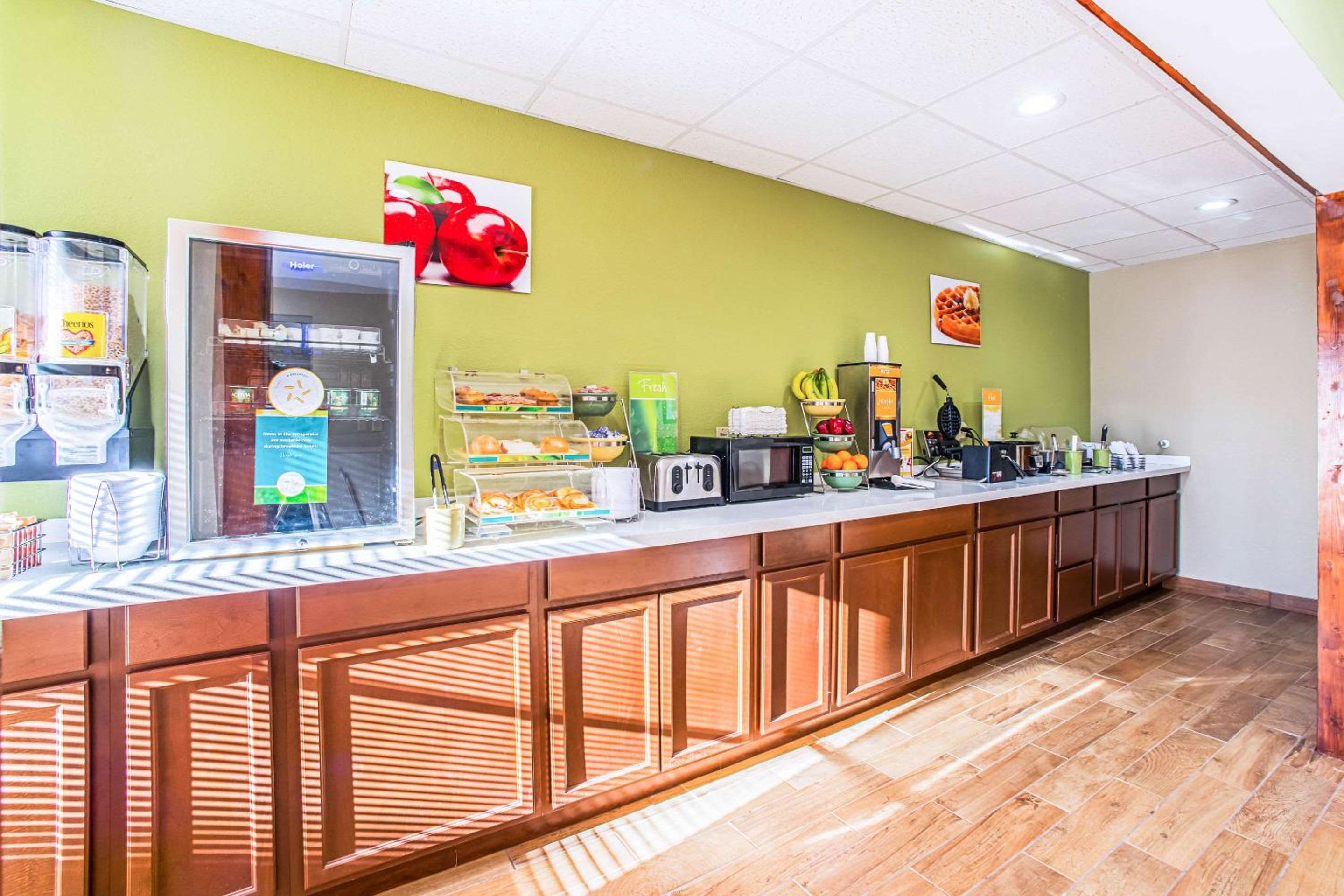 Carbondale Vacations - Quality Inn Carbondale University area - Property Image 20