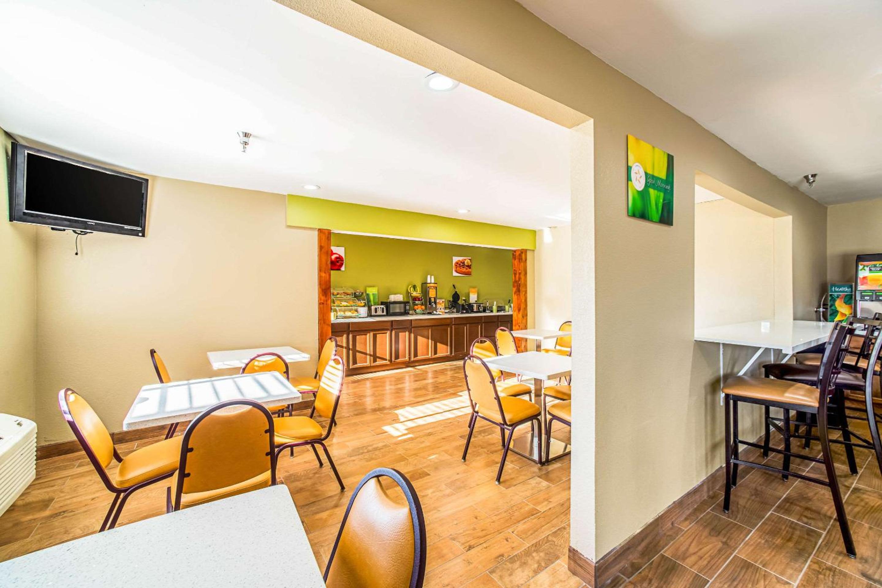 Carbondale Vacations - Quality Inn Carbondale University area - Property Image 22