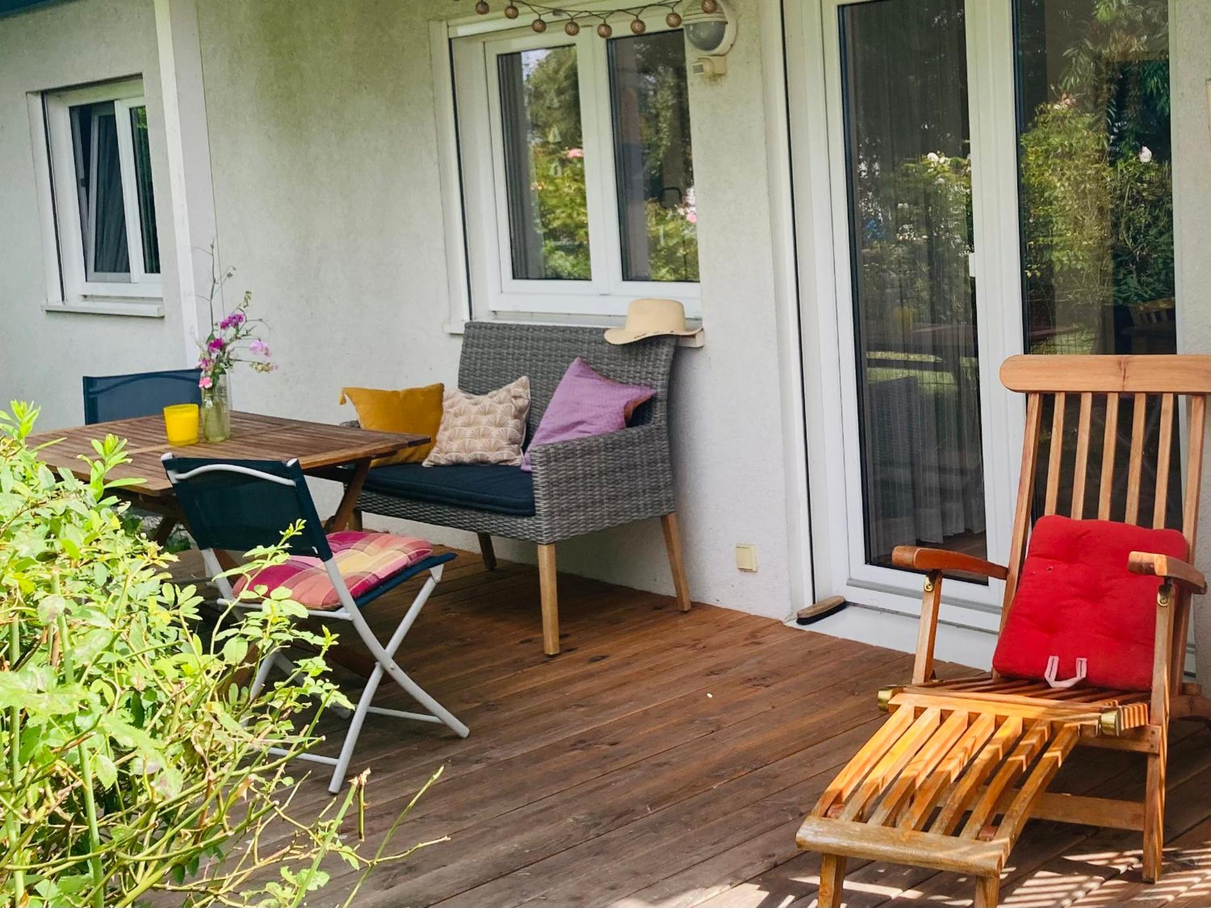 Ferienhaus am Wasser im Grünen