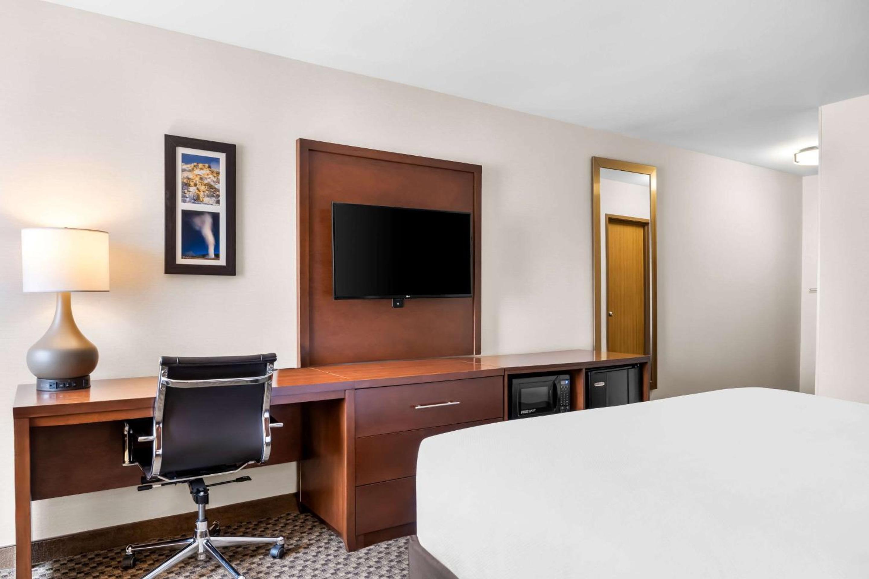 Cody Vacations - Comfort Inn at Buffalo Bill Village Resort - Property Image 12