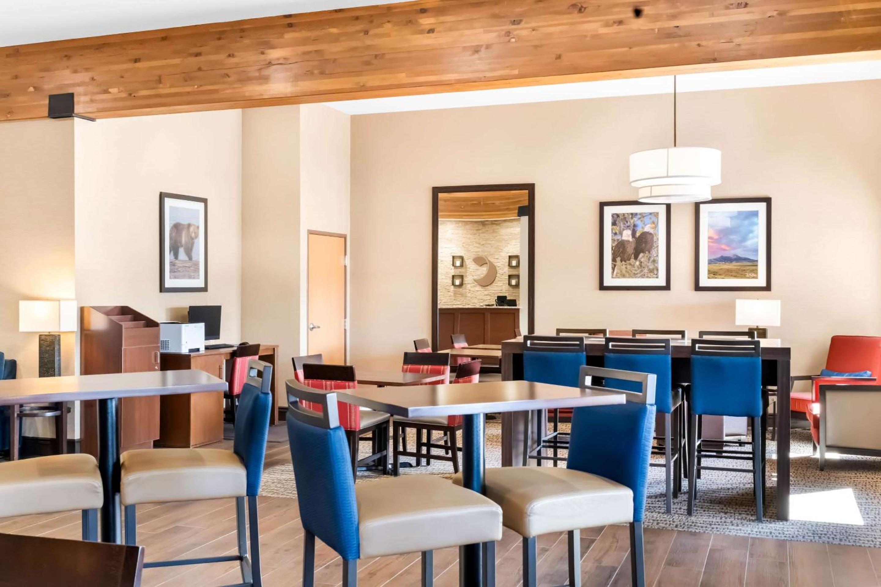 Cody Vacations - Comfort Inn at Buffalo Bill Village Resort - Property Image 3