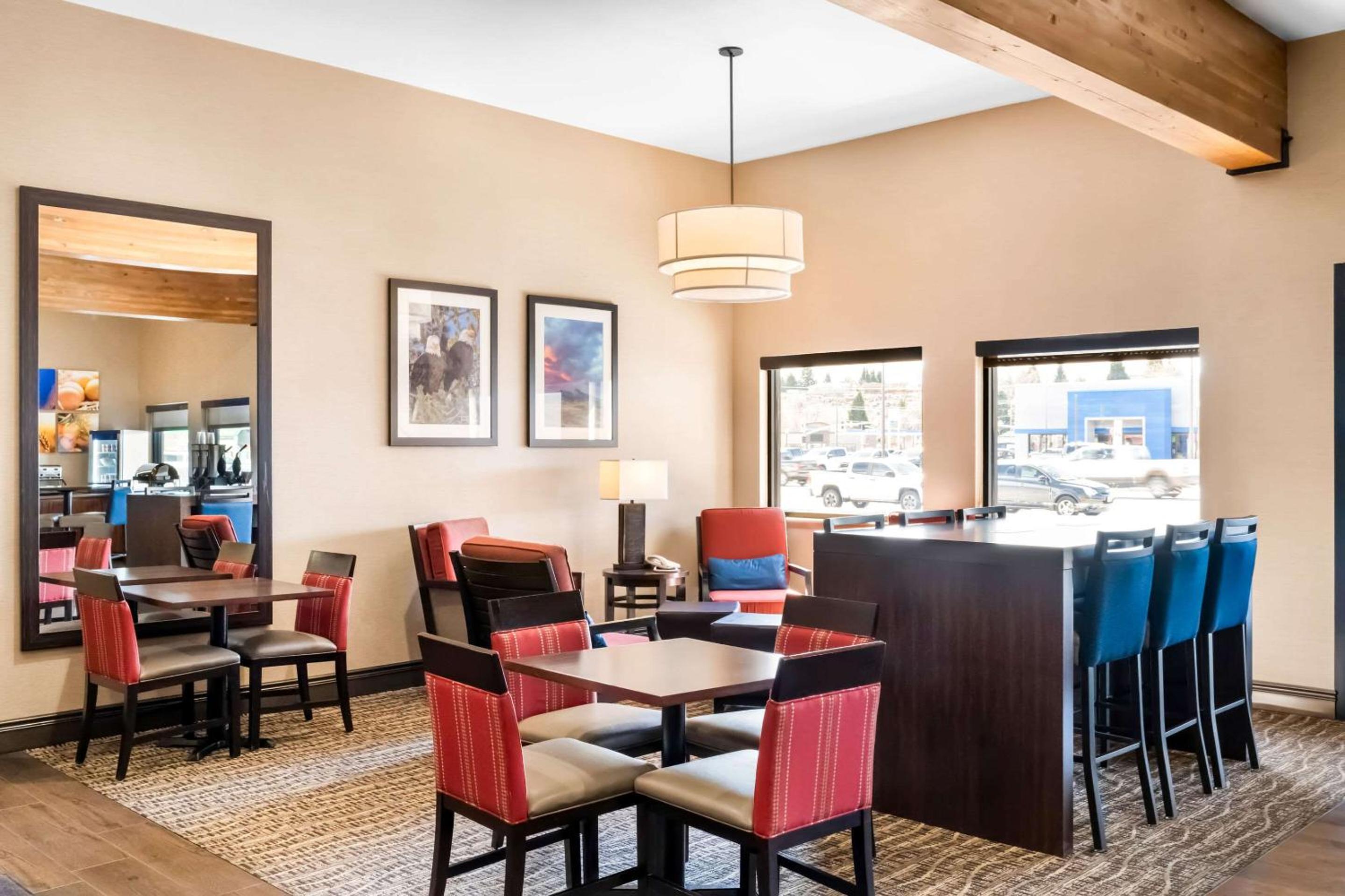 Cody Vacations - Comfort Inn at Buffalo Bill Village Resort - Property Image 4