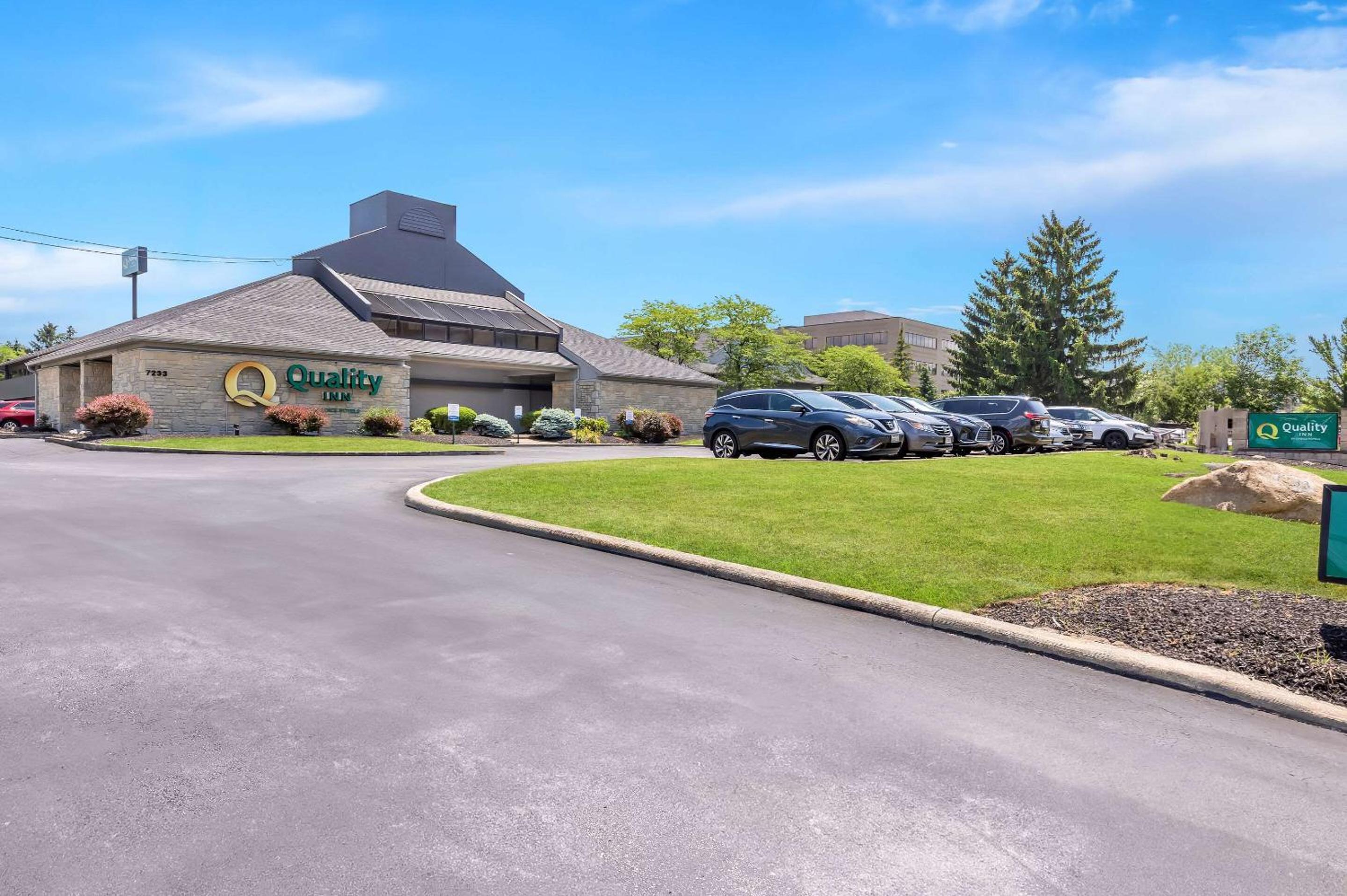 Quality Inn Middleburg Heights near Cleveland Airport view 3