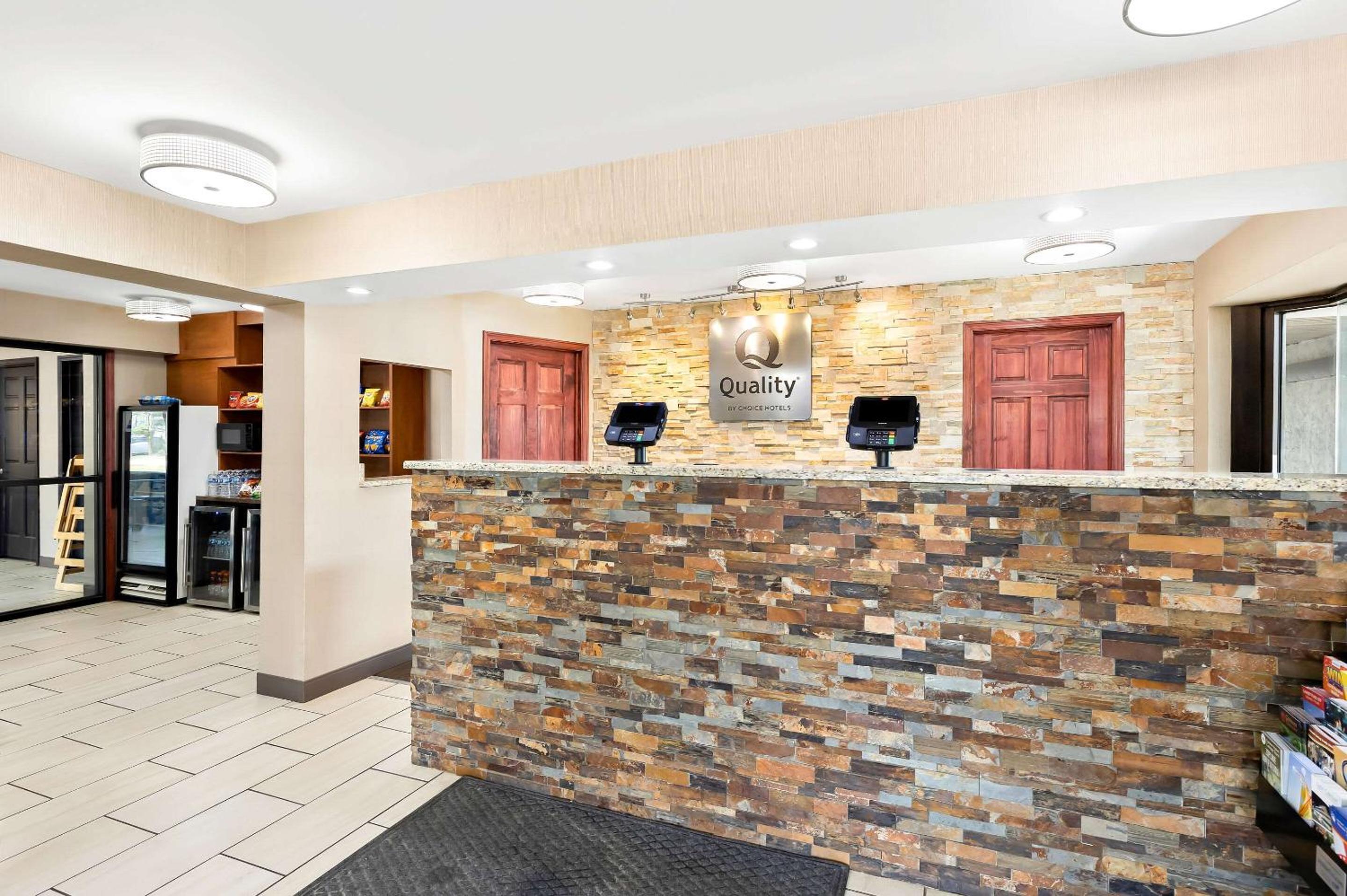 Quality Inn Middleburg Heights near Cleveland Airport view 5