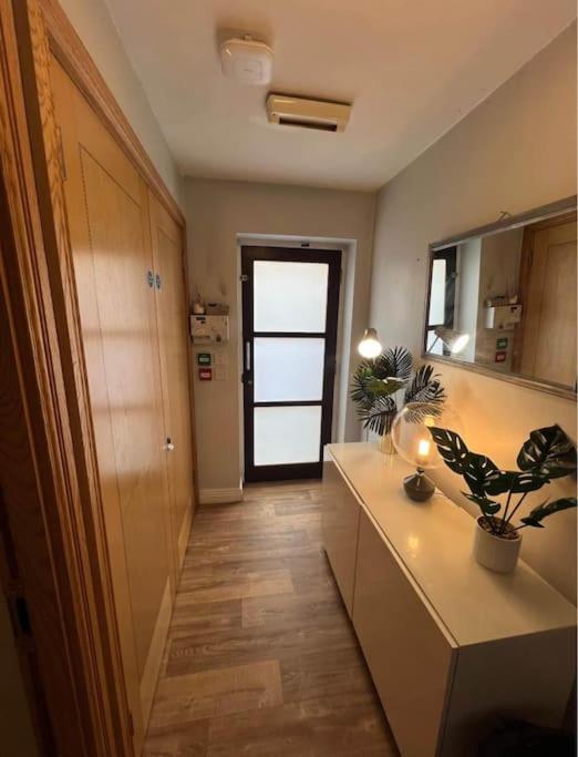 Entire 1 Bedroom Near Airport