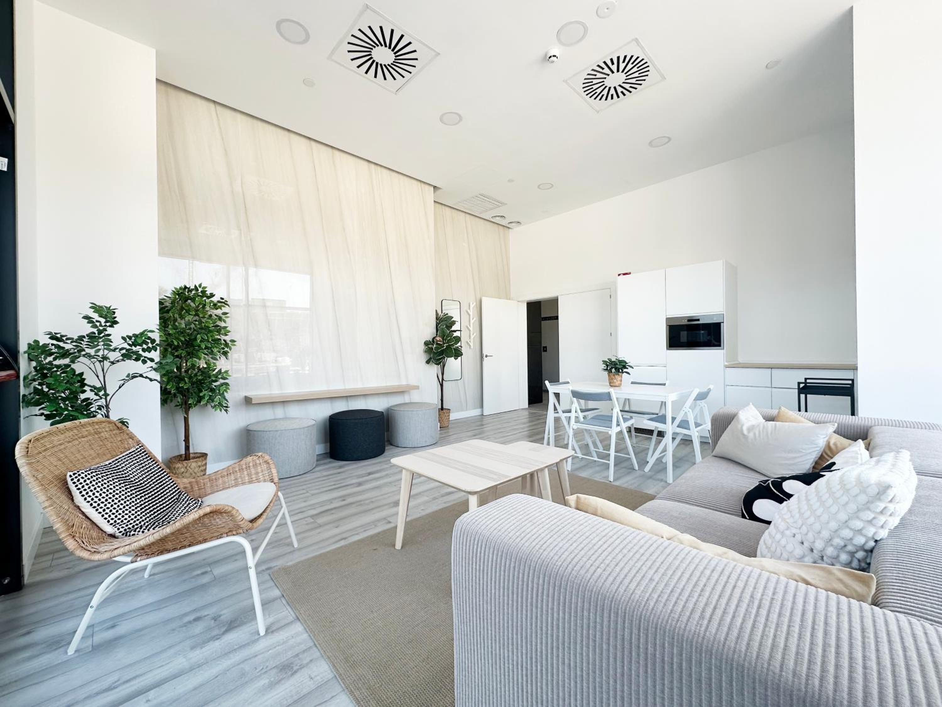 Urban Sky View Apartment