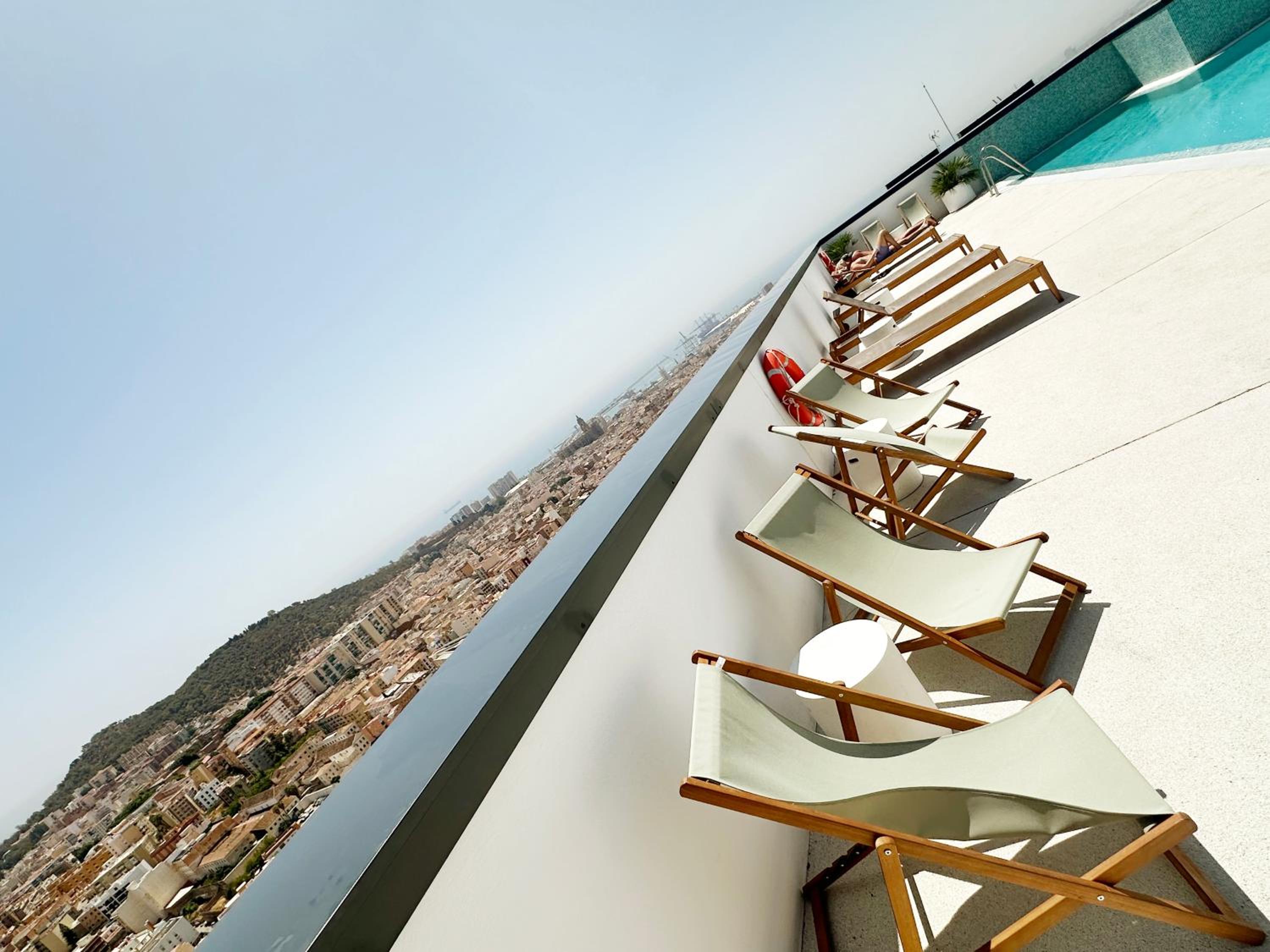 Urban Sky View Apartment