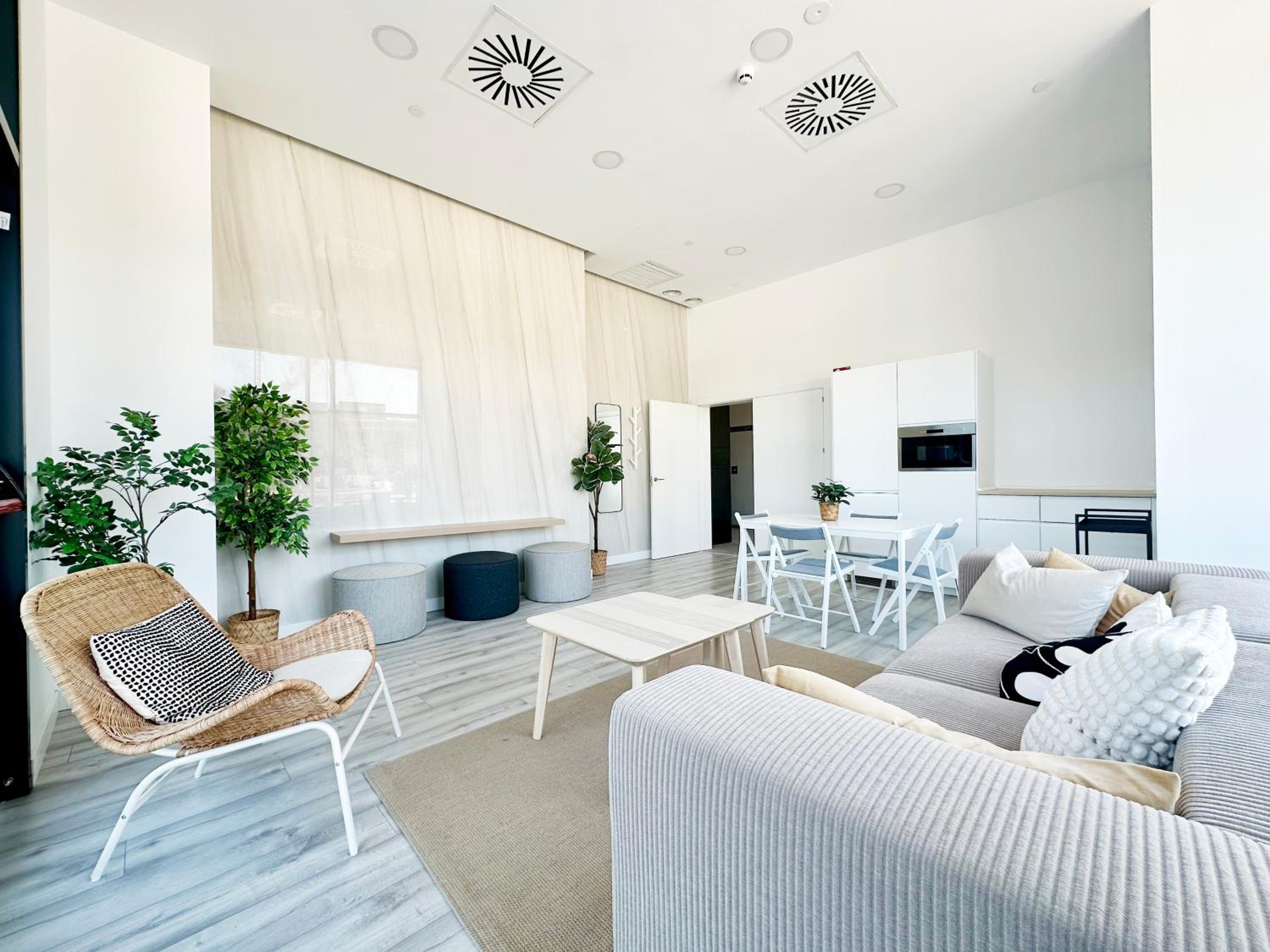 Urban Sky View Apartment