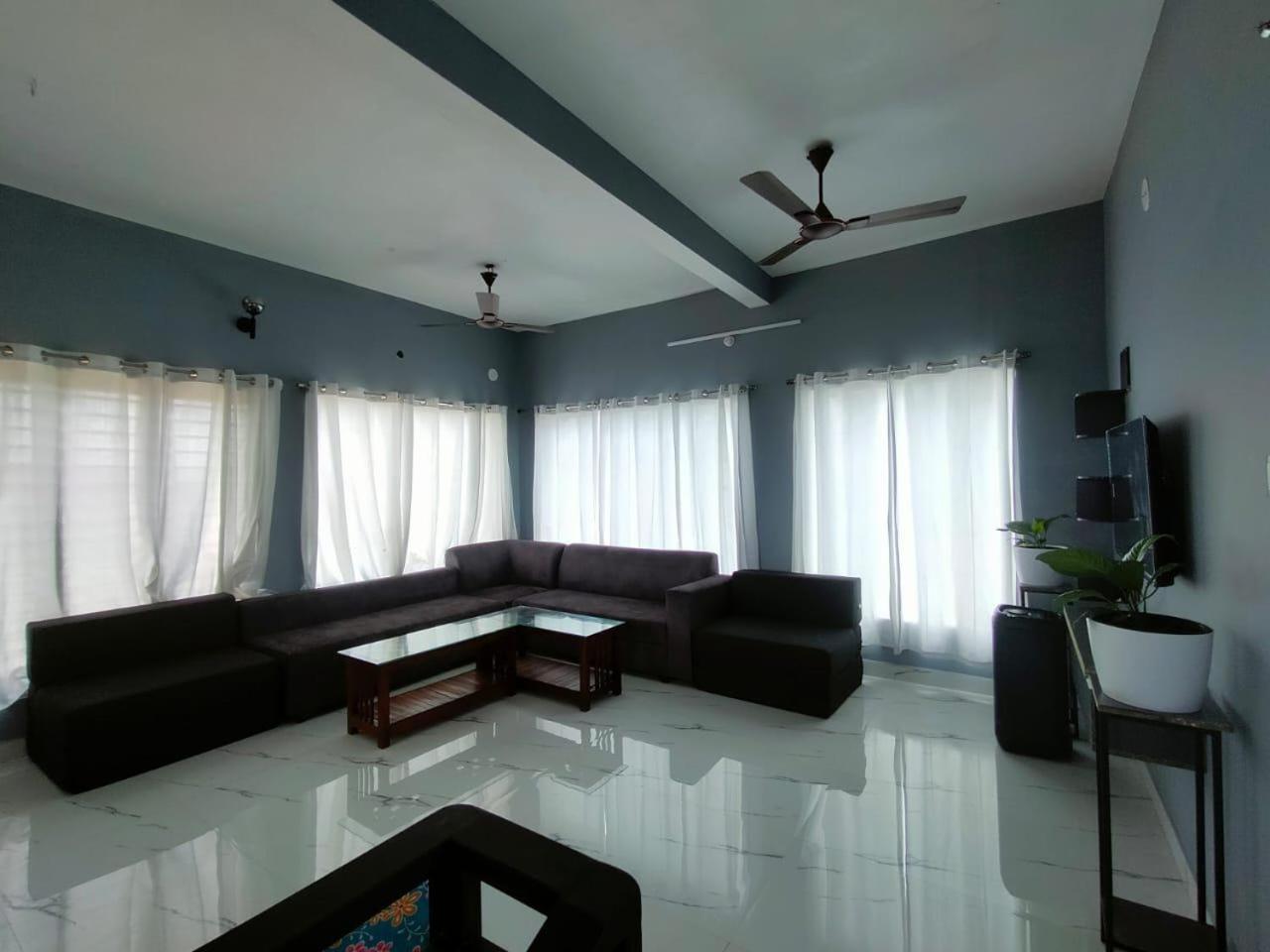 banjarahills resort and travels