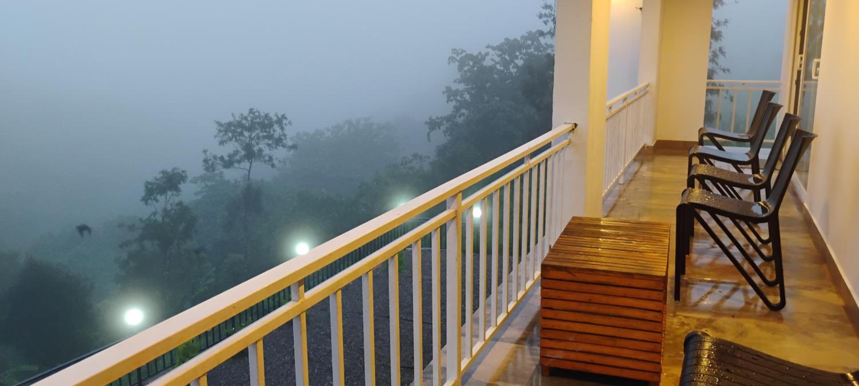banjarahills resort and travels