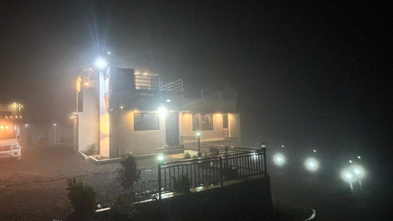 banjarahills resort and travels