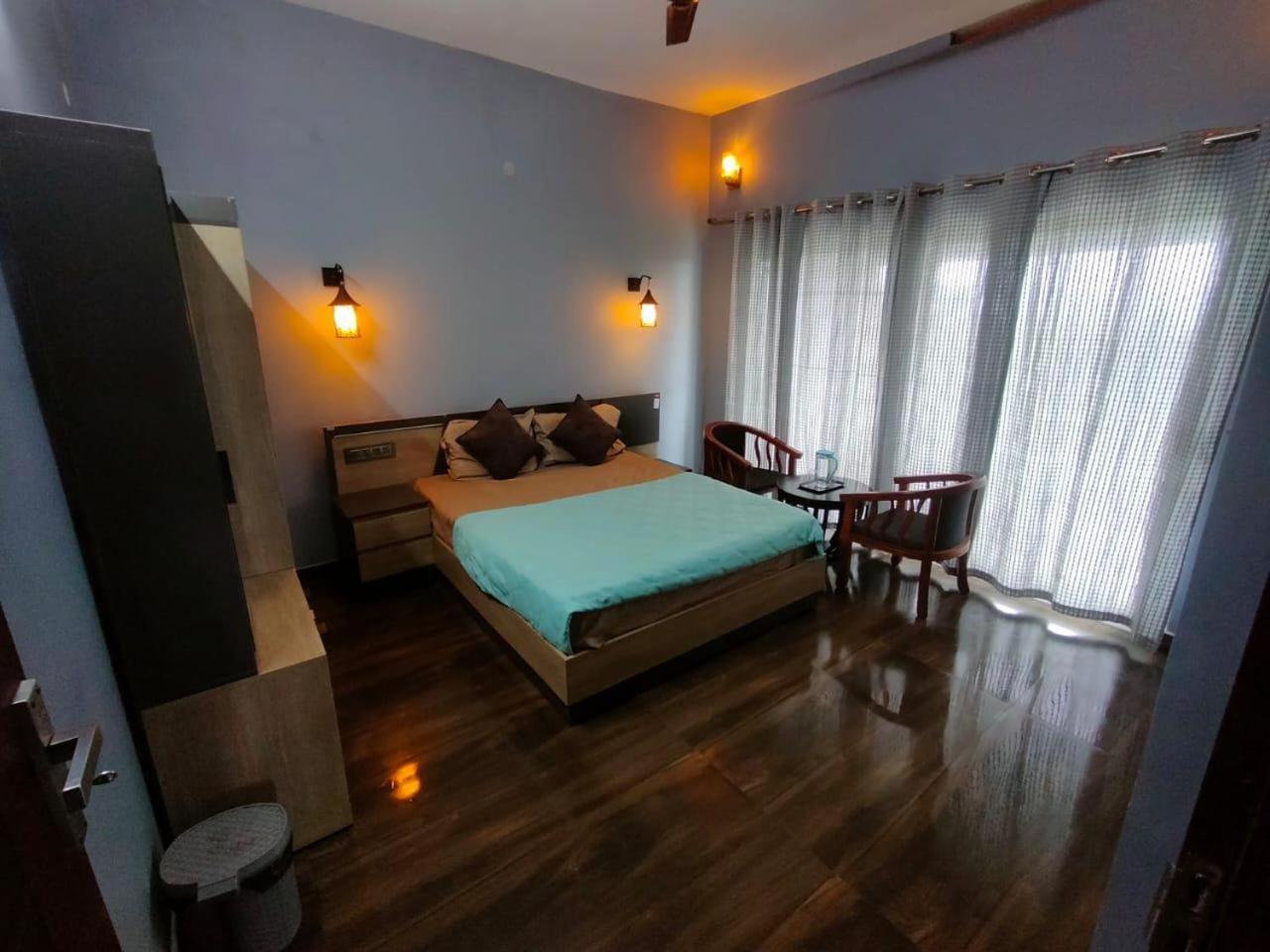 banjarahills resort and travels