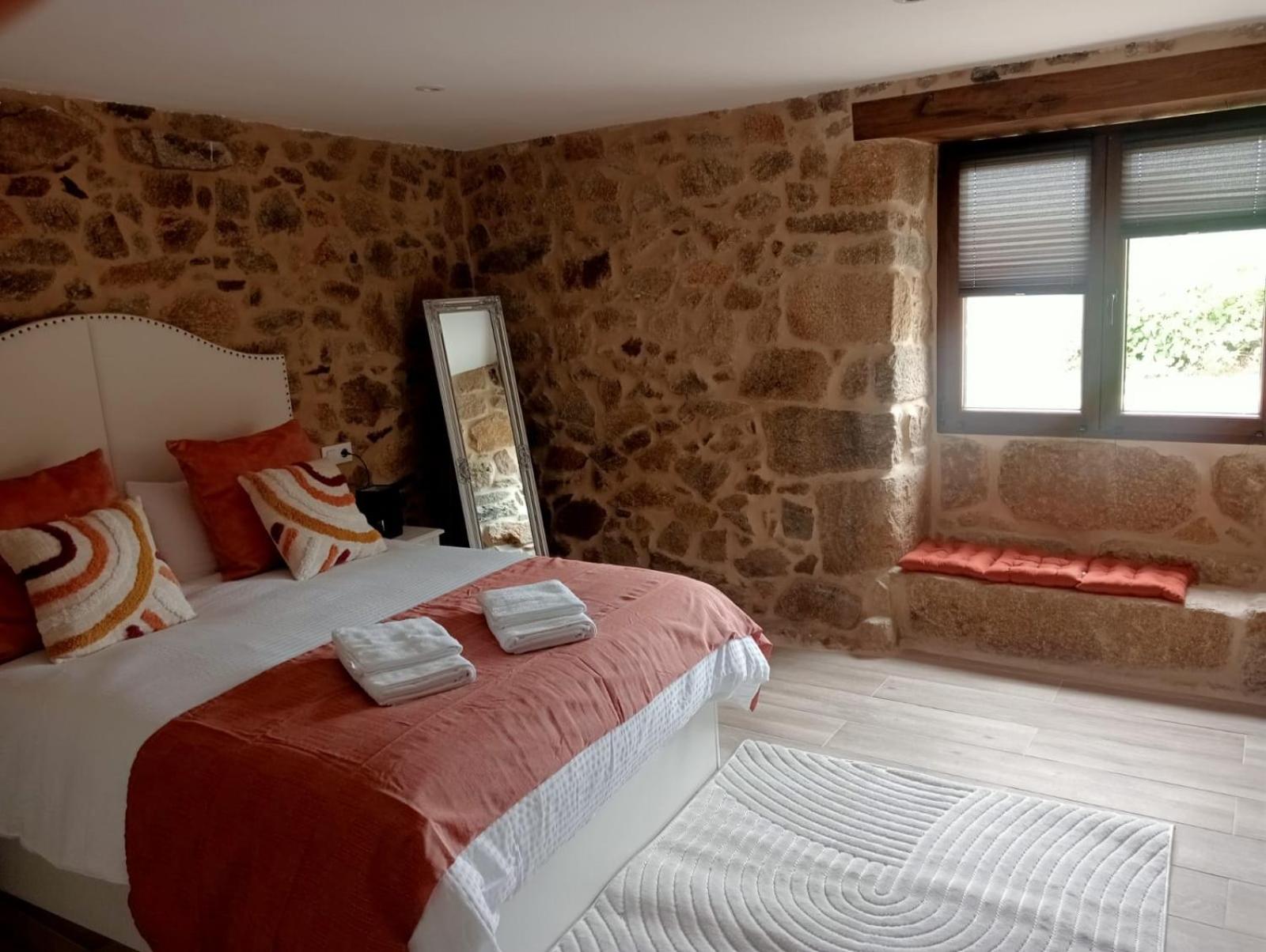 Apartamentos Muralla Sacra