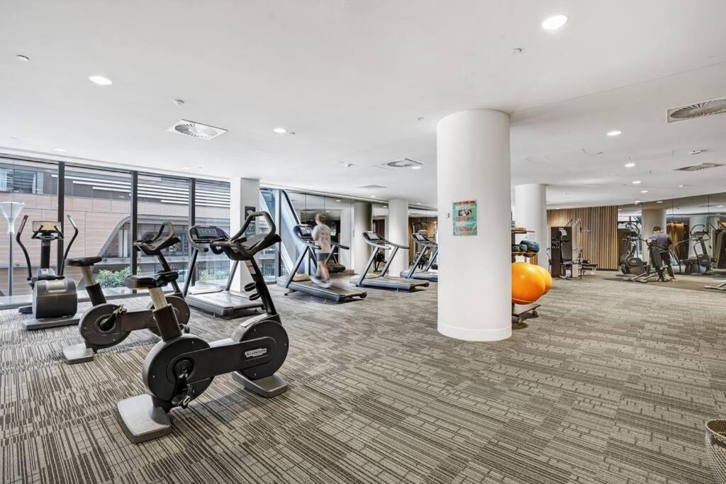 Waterfront 1BR Docklands Apt CollinsSt FreeParking#8314