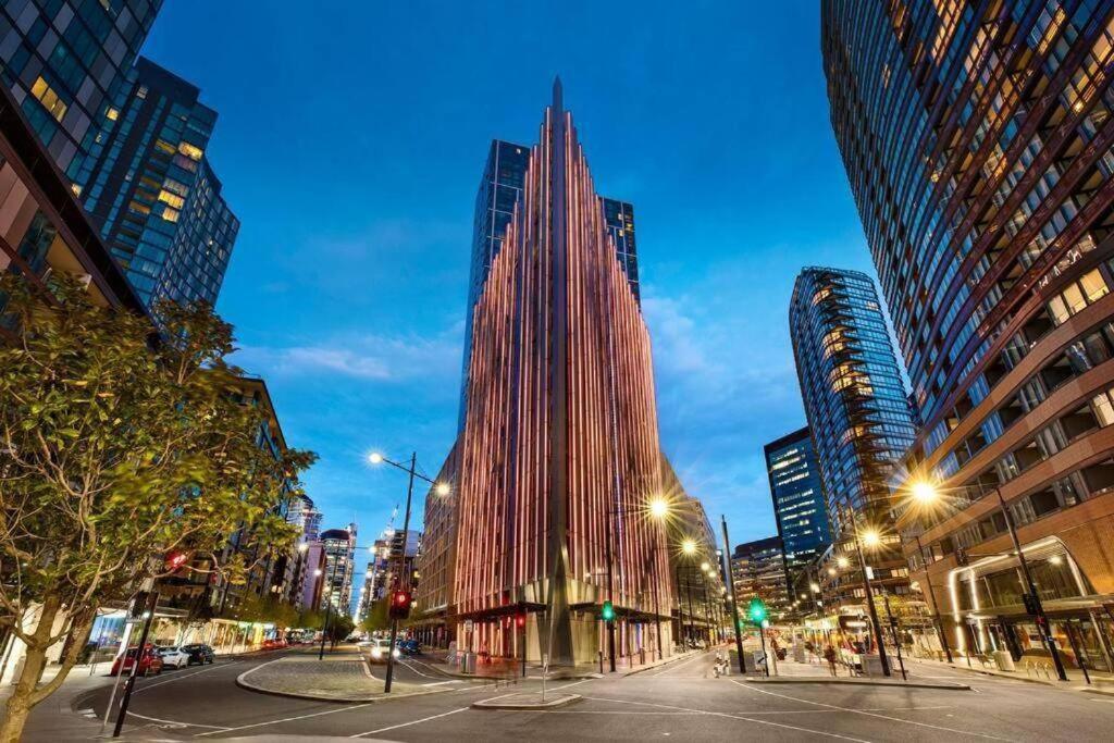 Waterfront 1BR Docklands Apt CollinsSt FreeParking#8314