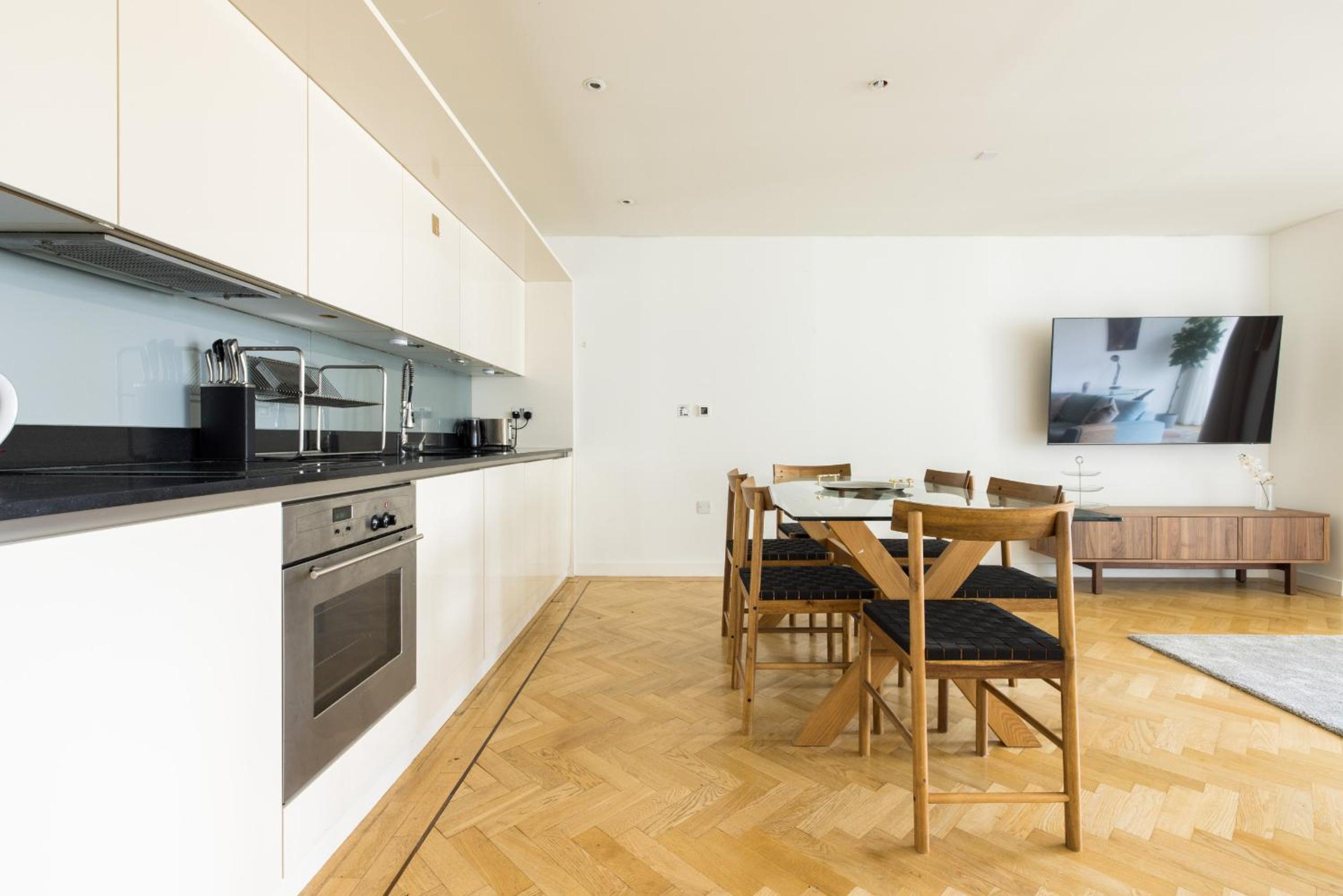 Spacious, Modern 3-Bed Home