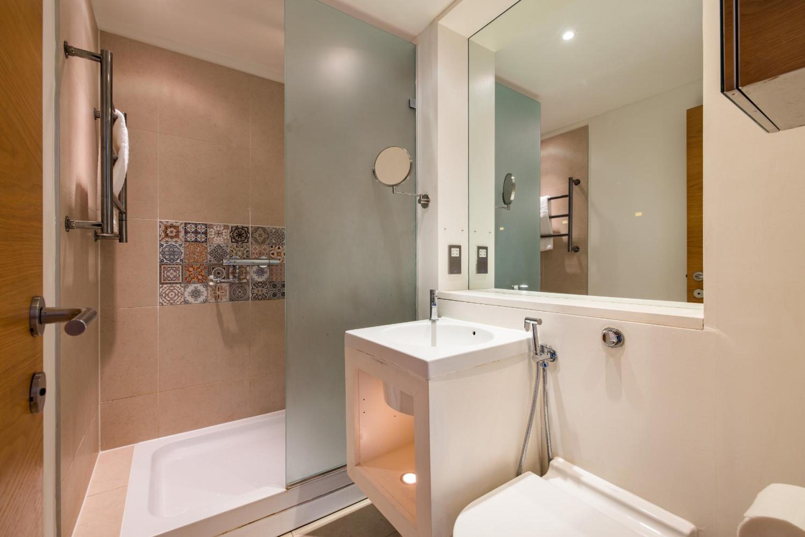 Spacious, Modern 3-Bed Home