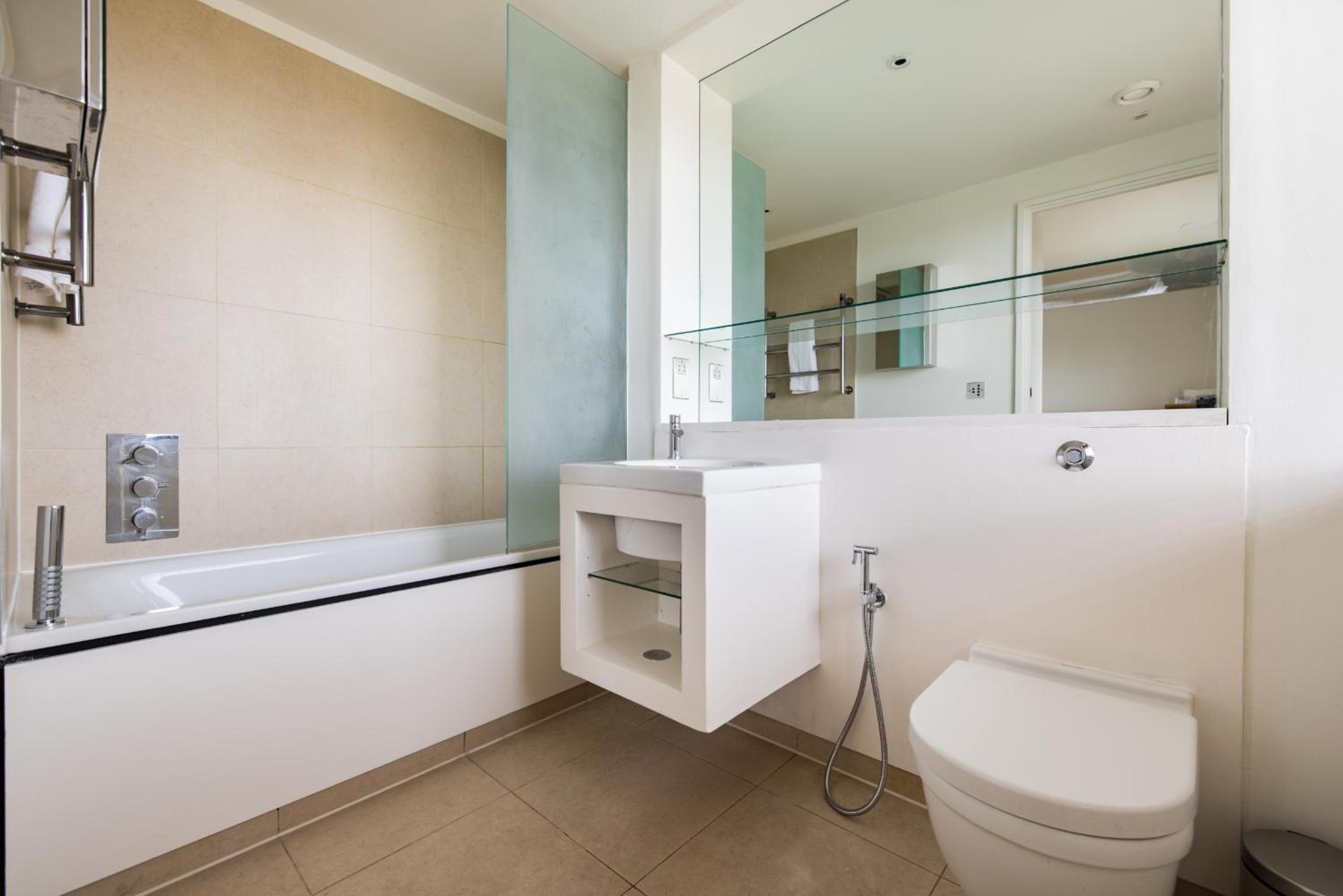Spacious, Modern 3-Bed Home