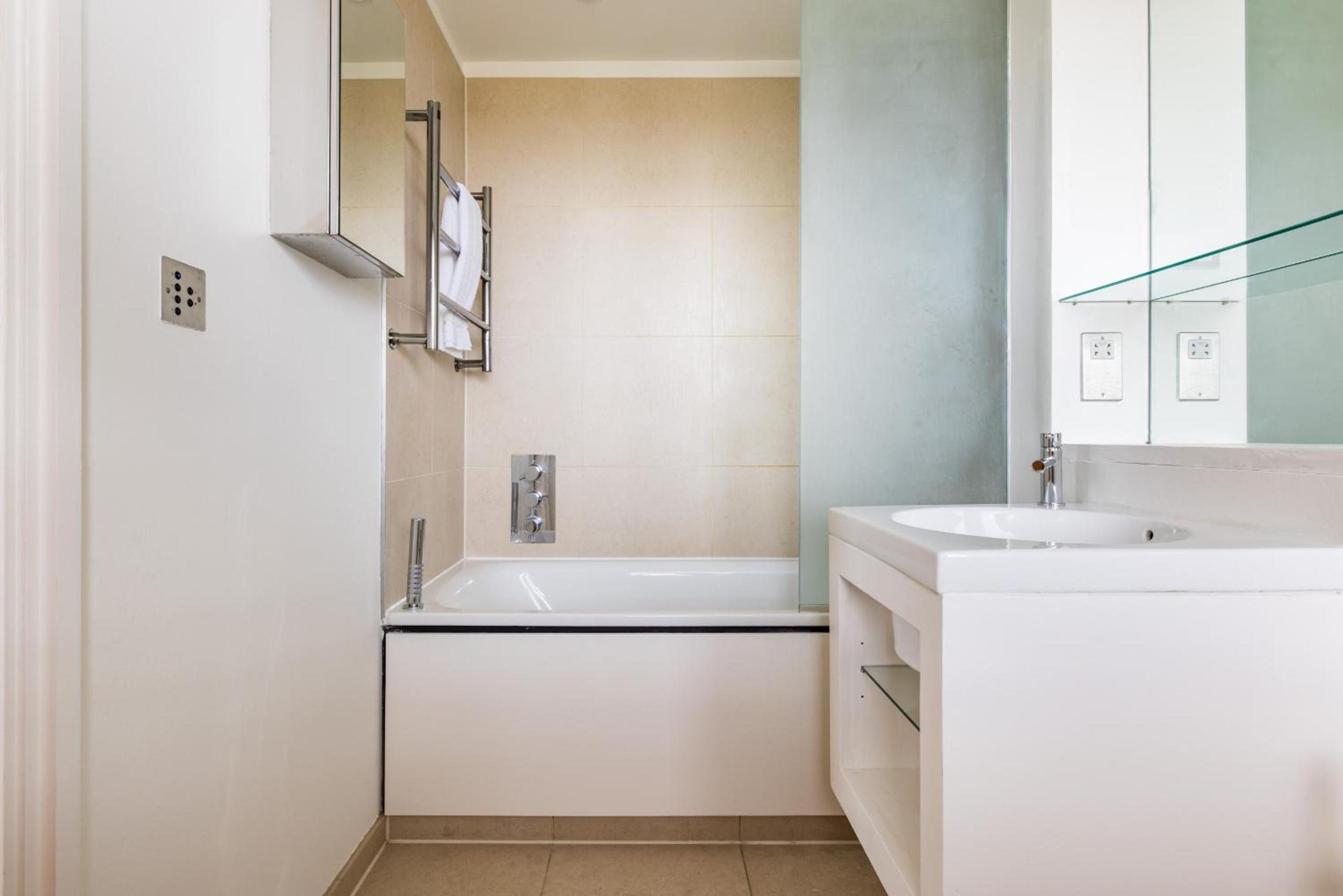 Spacious, Modern 3-Bed Home