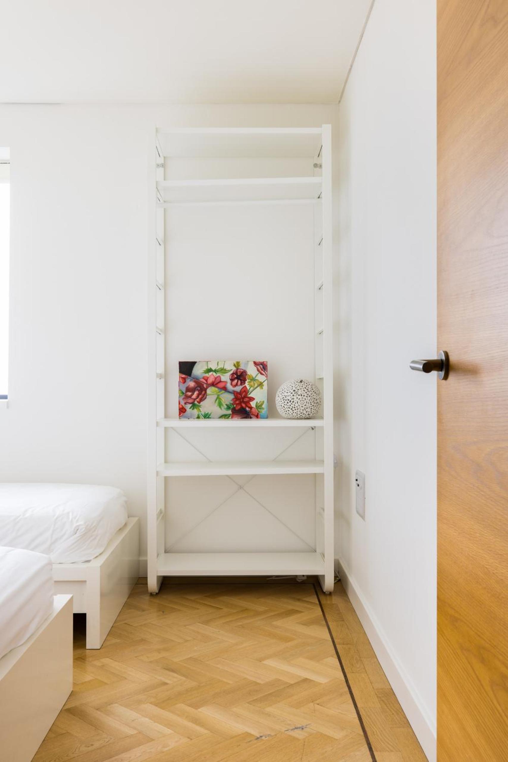 Spacious, Modern 3-Bed Home