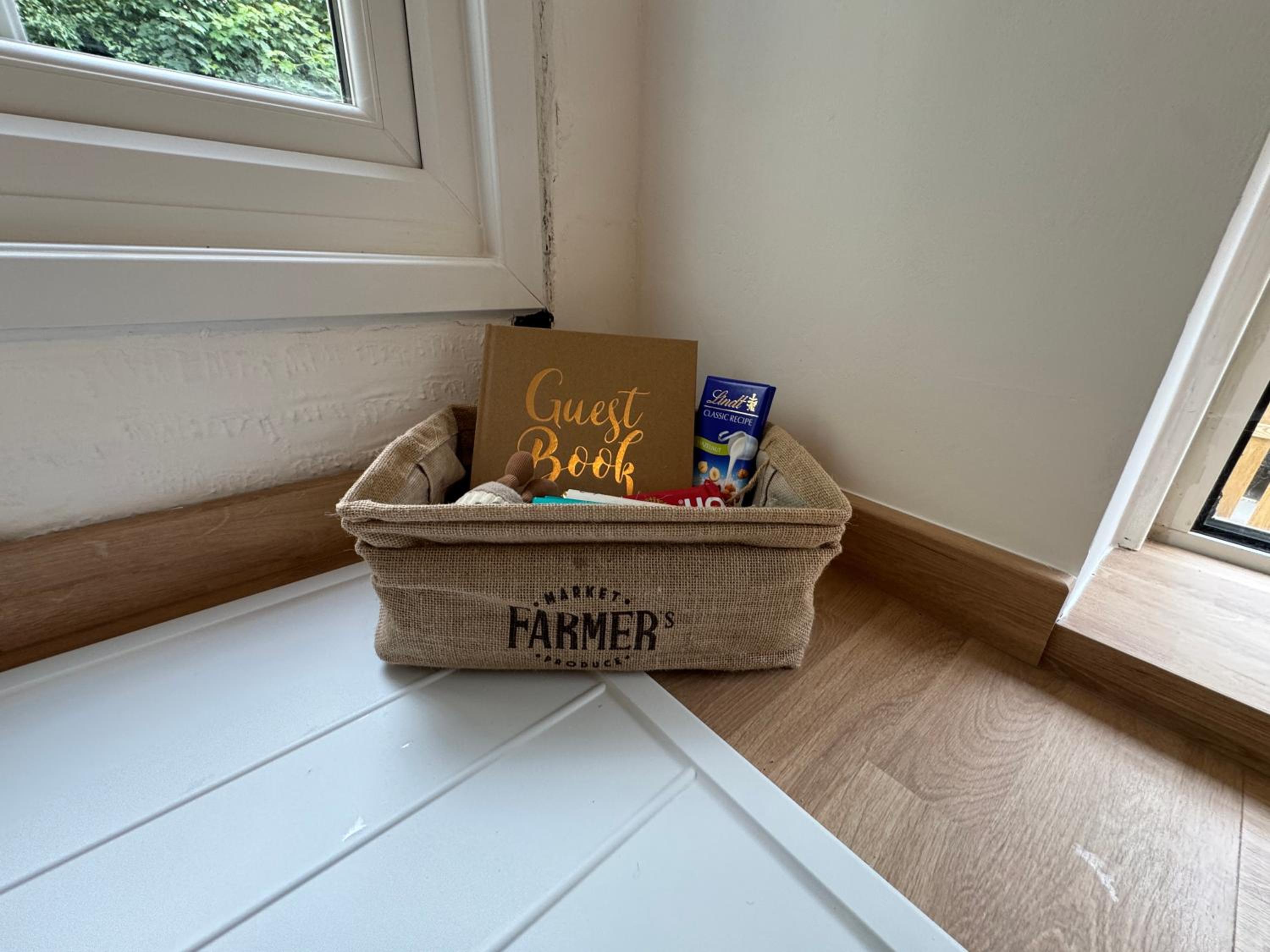 Hedgehog Cottage Cosy Countryside Escape