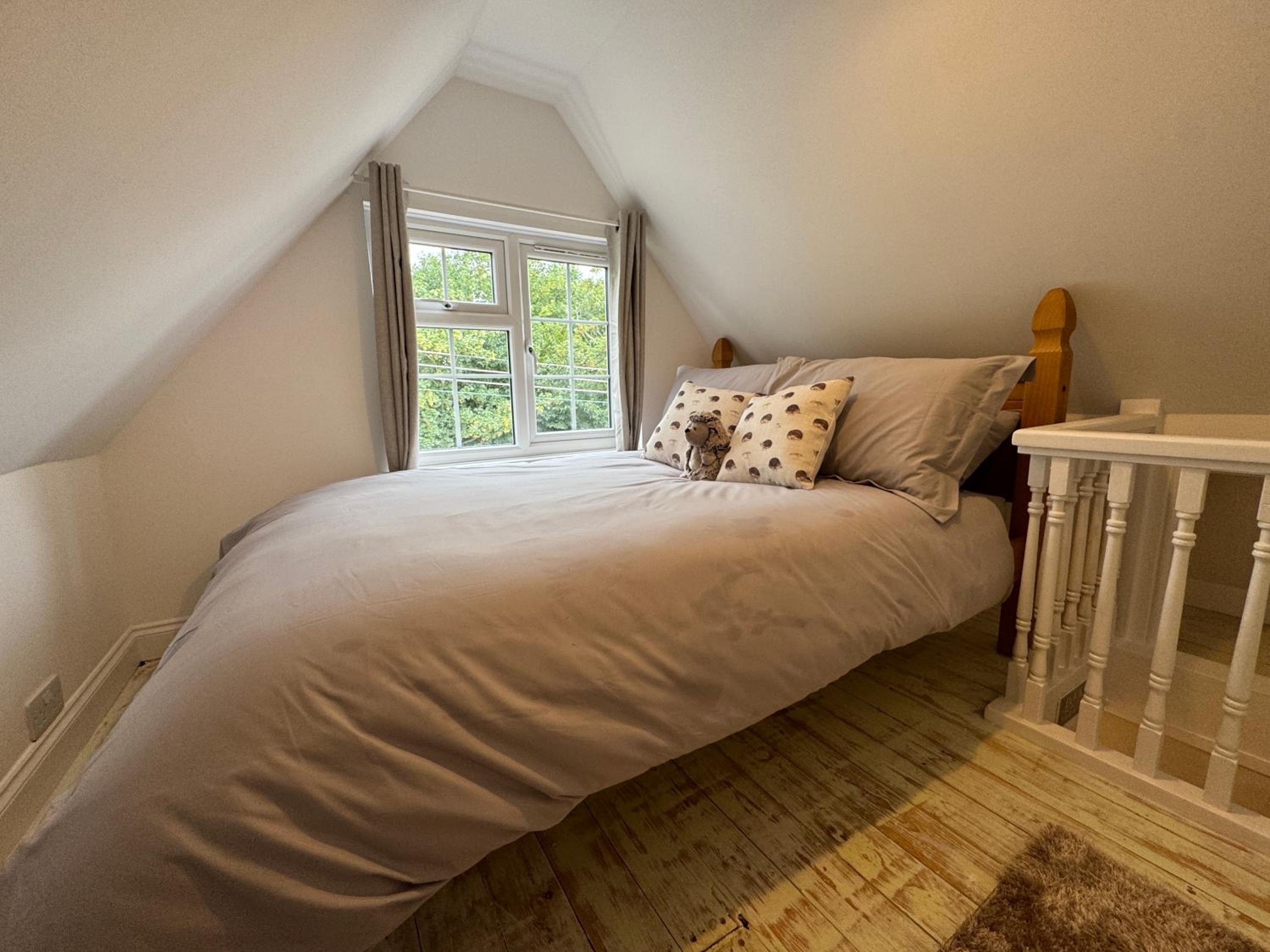 Hedgehog Cottage Cosy Countryside Escape