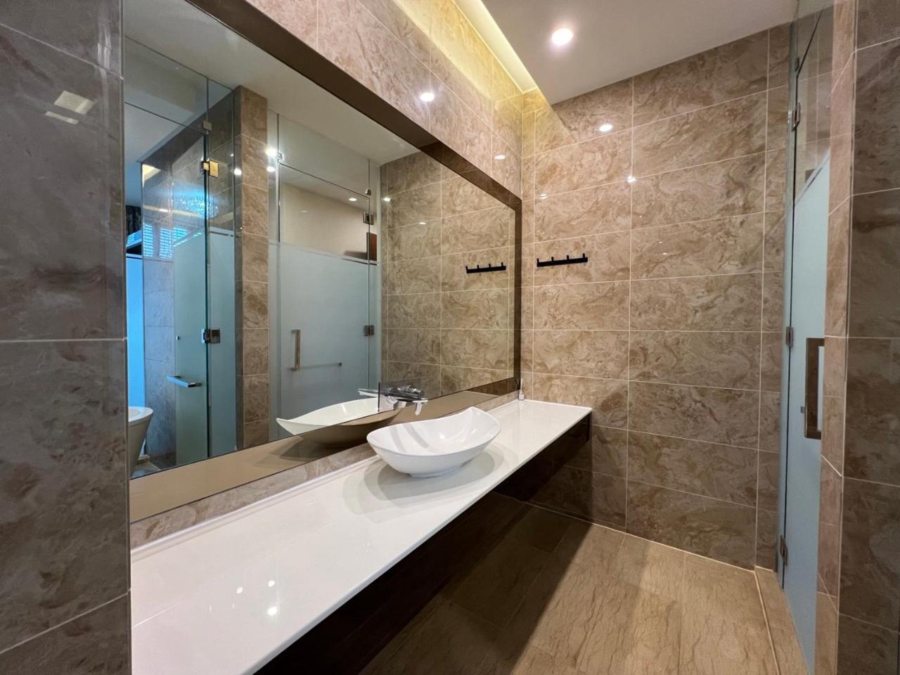 Dorsett Residence by Apex Management