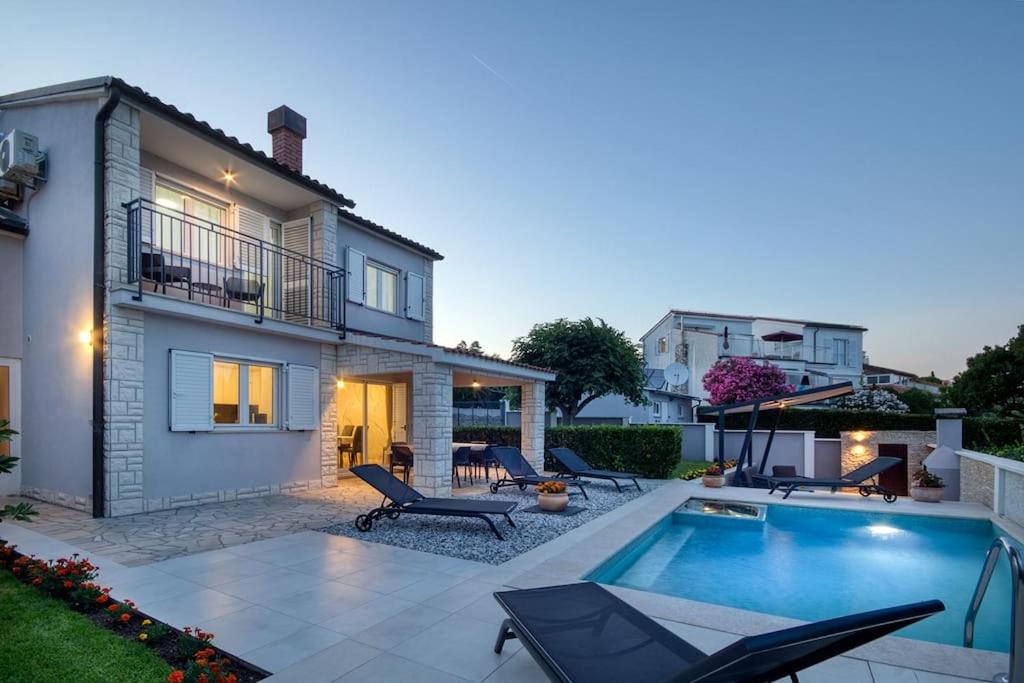 House Breeze - Premantura, 4 bedroom house with pool, jacuzzi, sauna and gaming room view 3