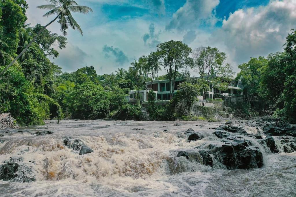Luxery private villa with river view view 3