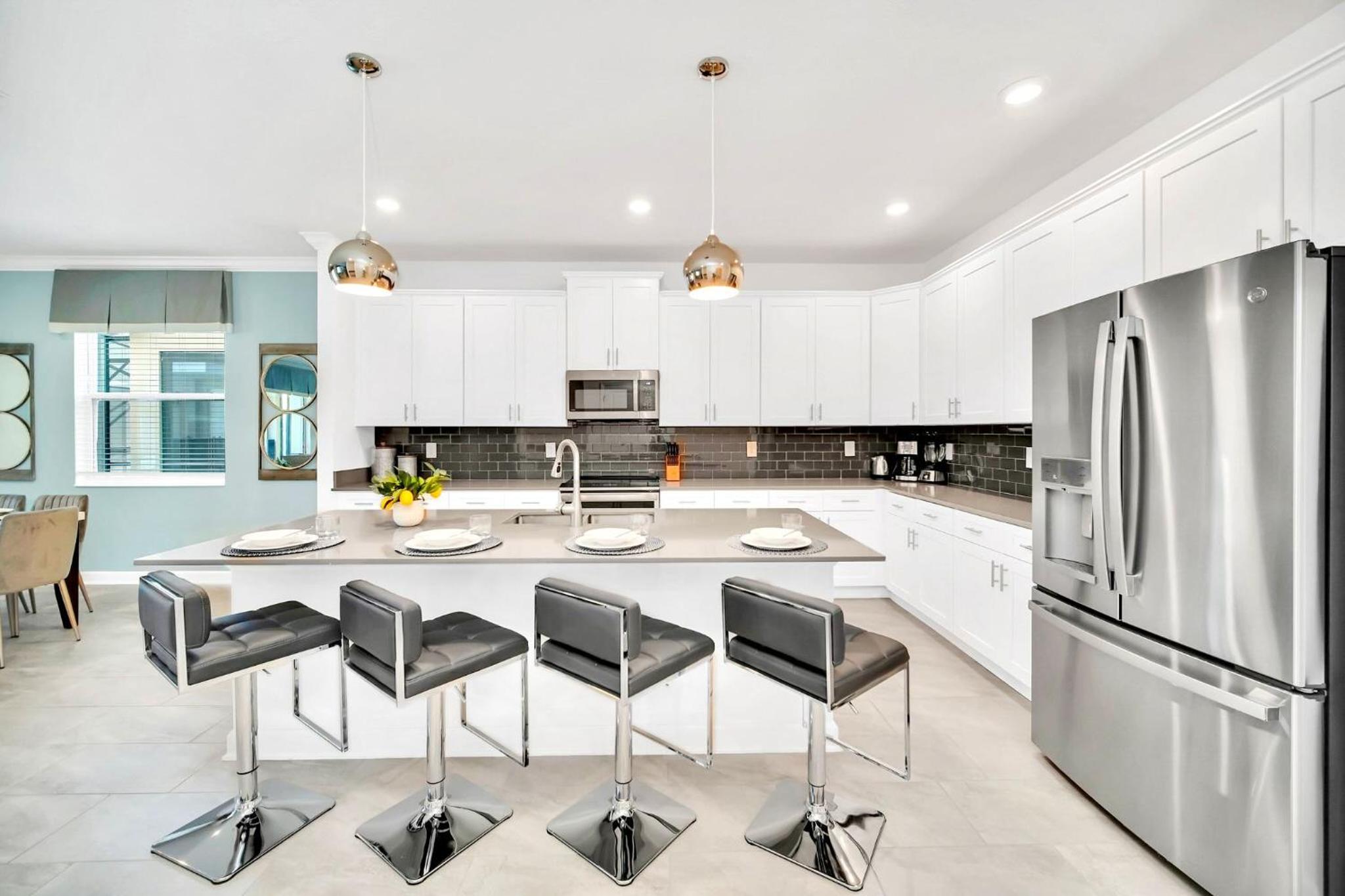Upstay 6BR Resort Home w Pool & Basketball Court