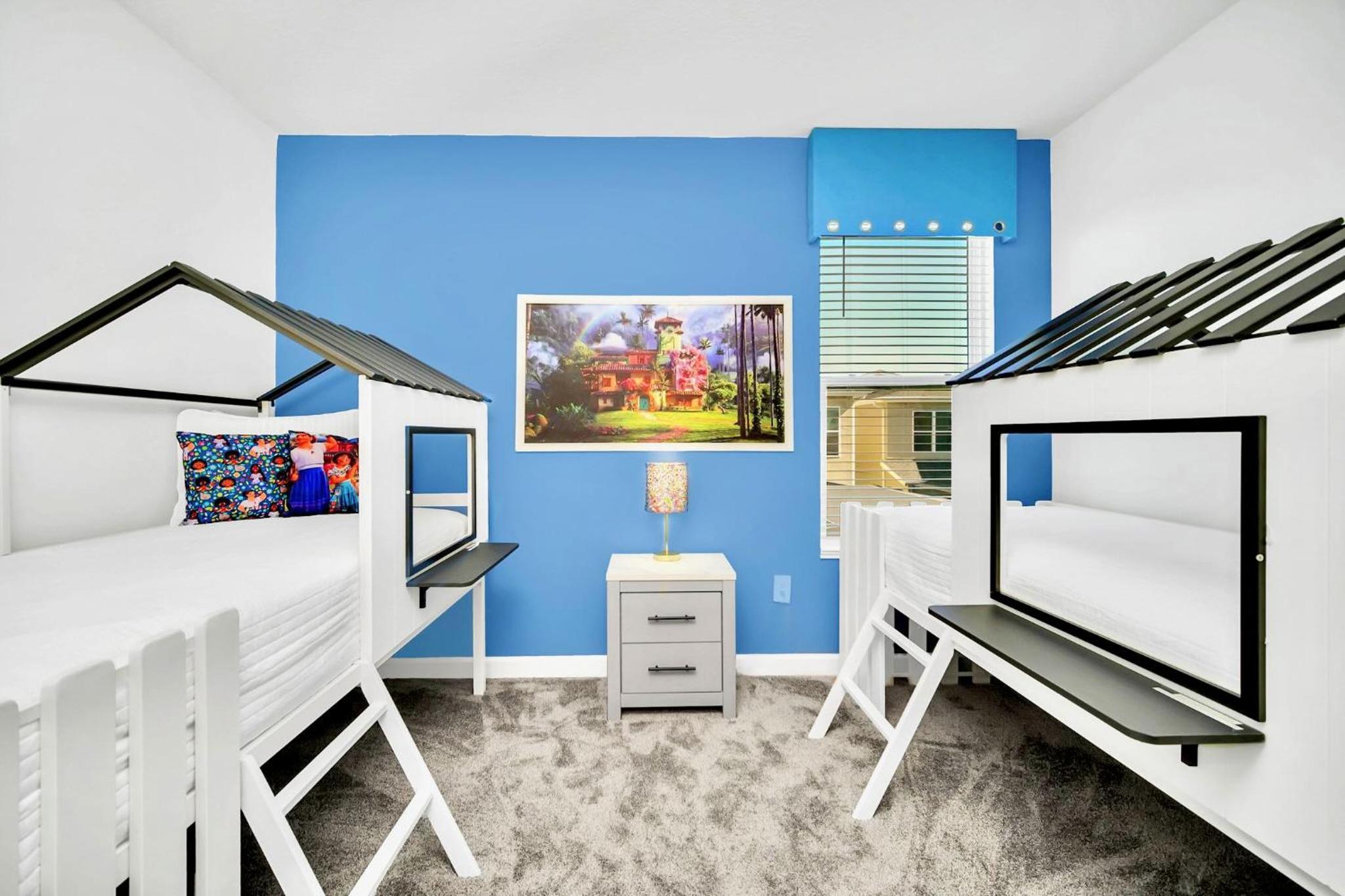 Upstay 6BR Resort Home w Pool & Basketball Court