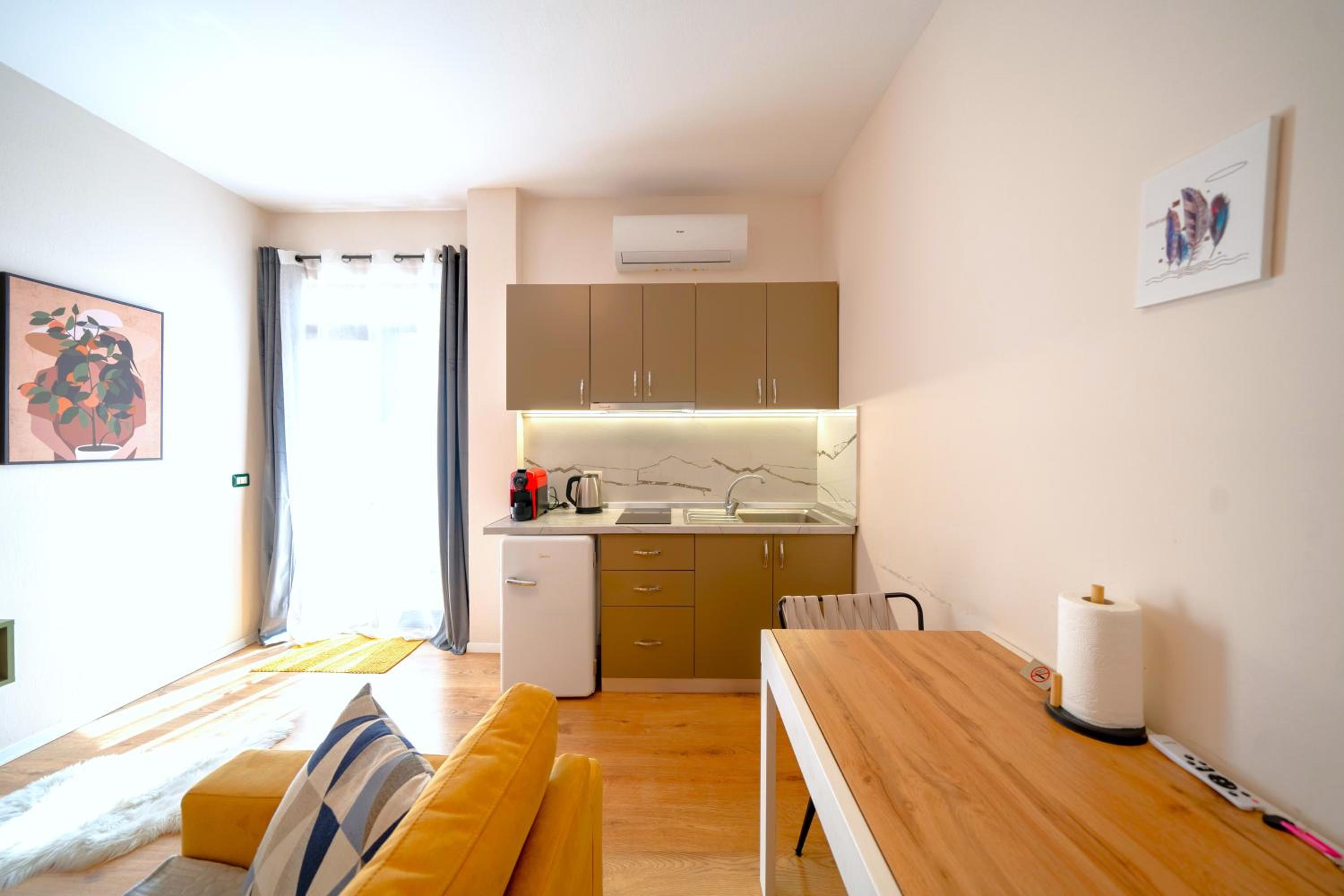 Colorful Comfy Condo CENTRAL Tirana (with Balcony) photo 3