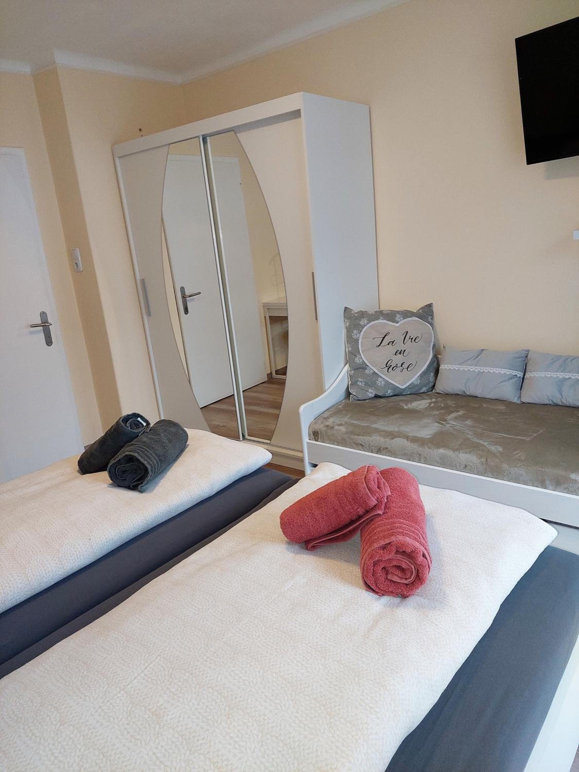 Haus Marina Apartment Edelweiss mit Gratis Eintritt Alpentherme