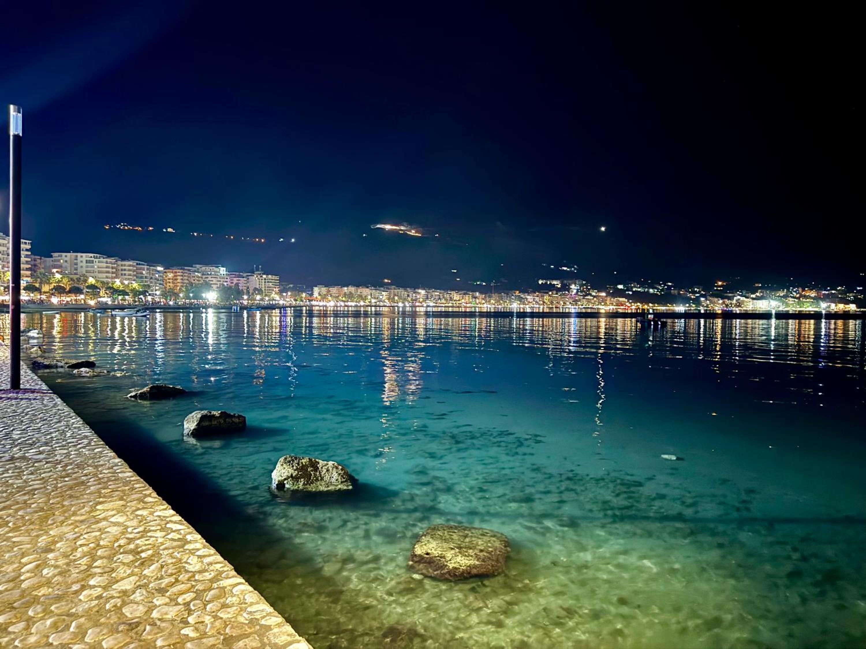 Four Seasons Beach Apartment Vlora