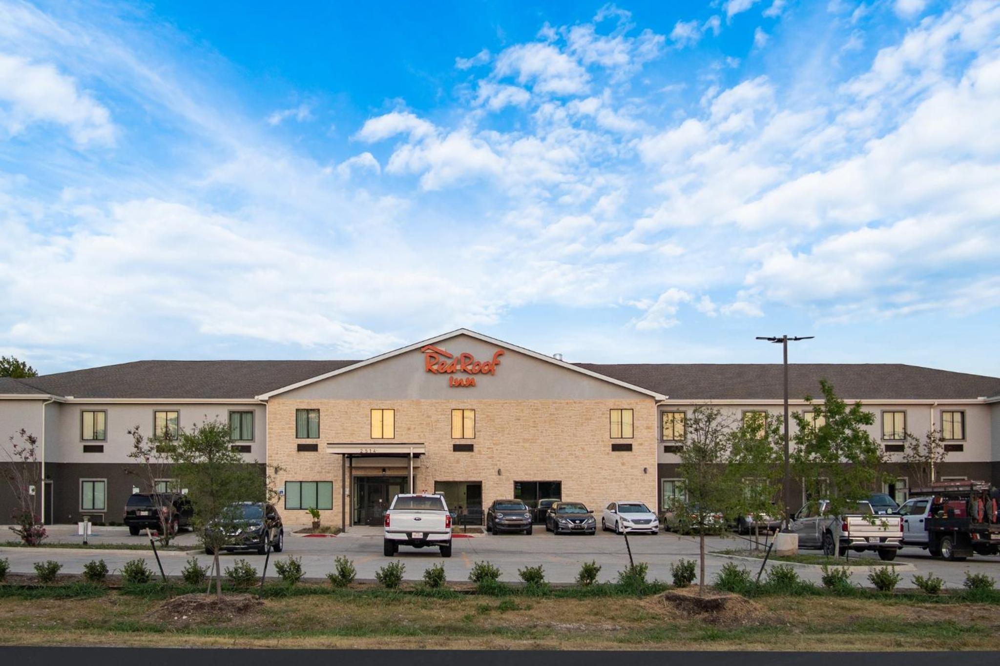 Red Roof Inn Lancaster, TX view 5