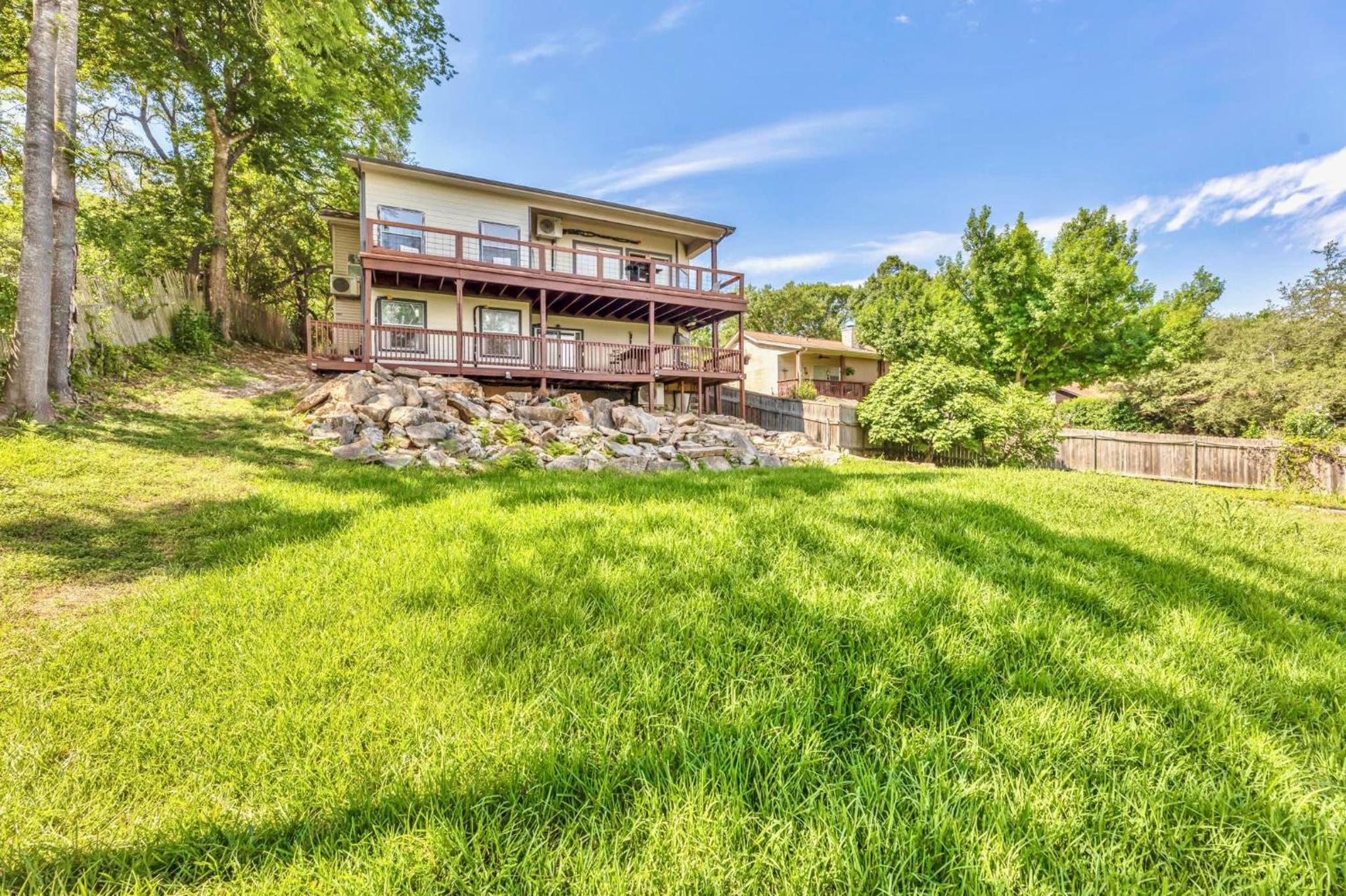 Large 6BR Lakefront Home with Private Pool & Views