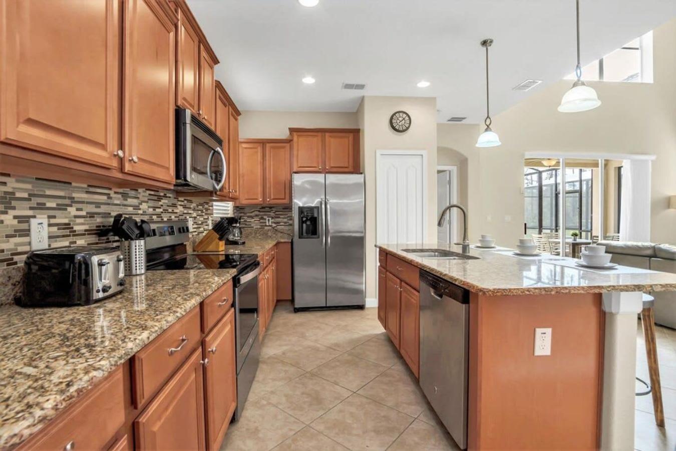 Near Disney - 5BR Home- Games Pool Hot Tub & BBQ