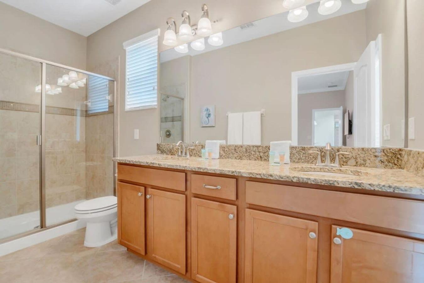 Near Disney - 5BR Home- Games Pool Hot Tub & BBQ