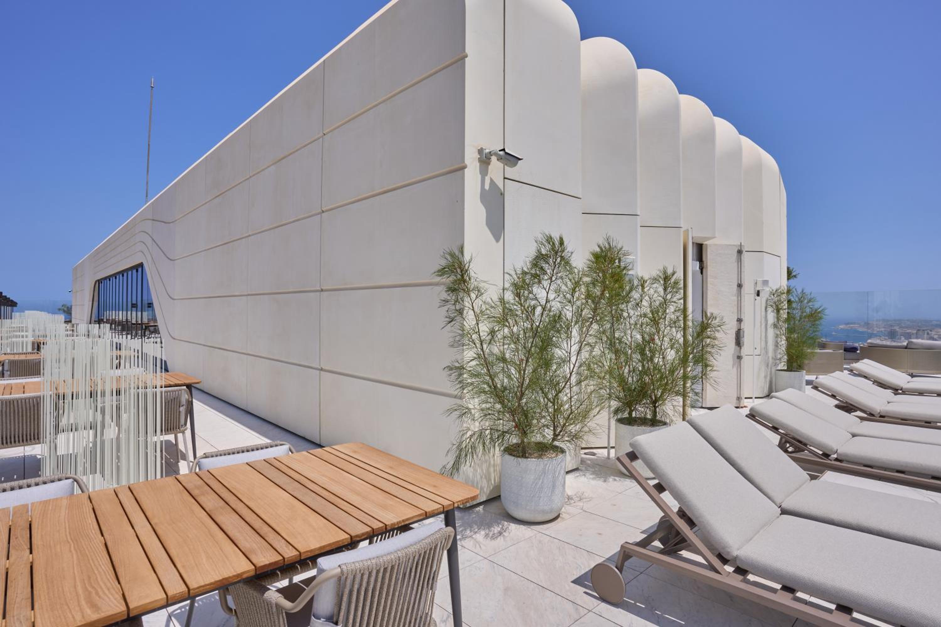 Mercury Tower Apartment with Stunning Sea Views photo 3