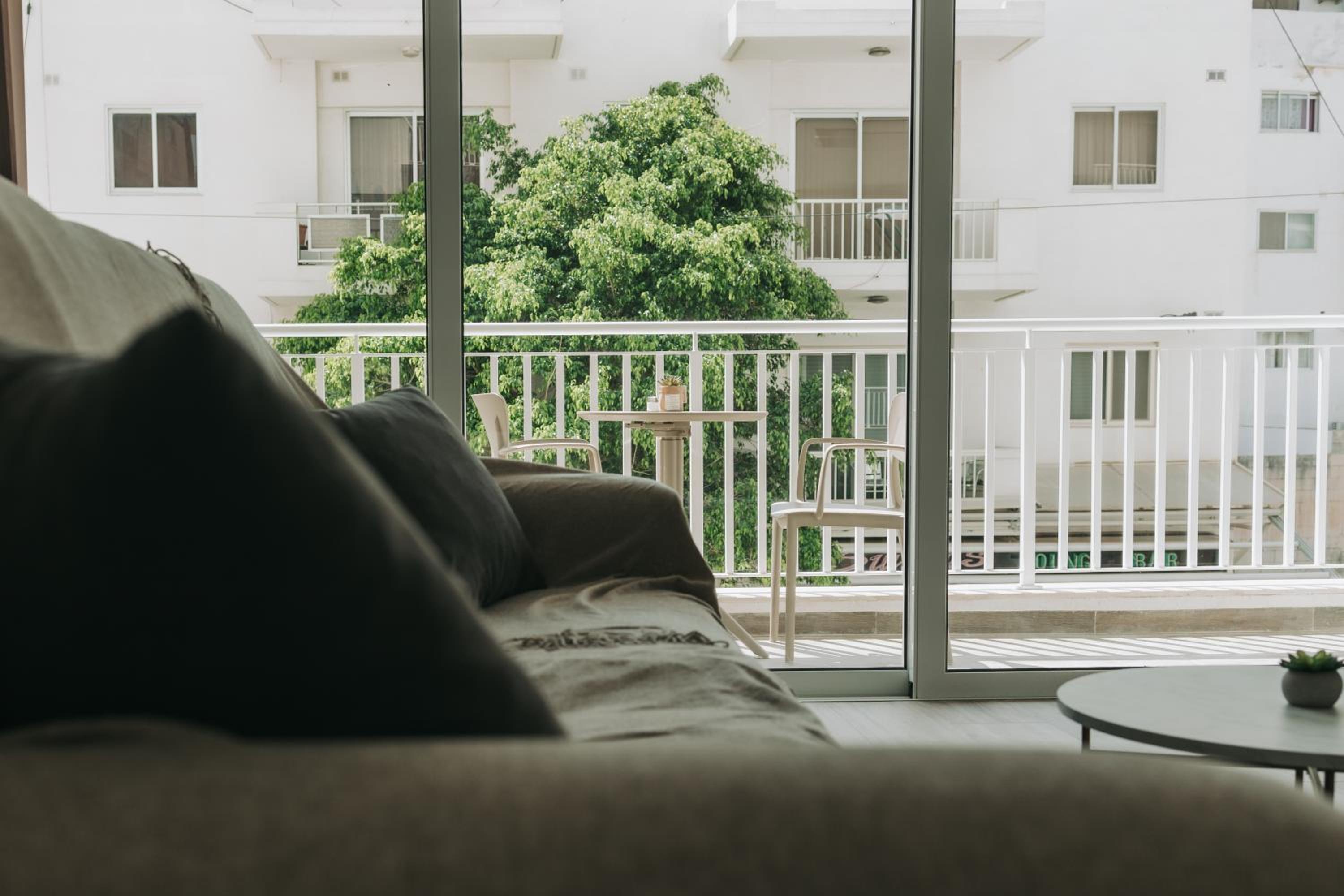 B5 The Palm Court Apartment photo 5