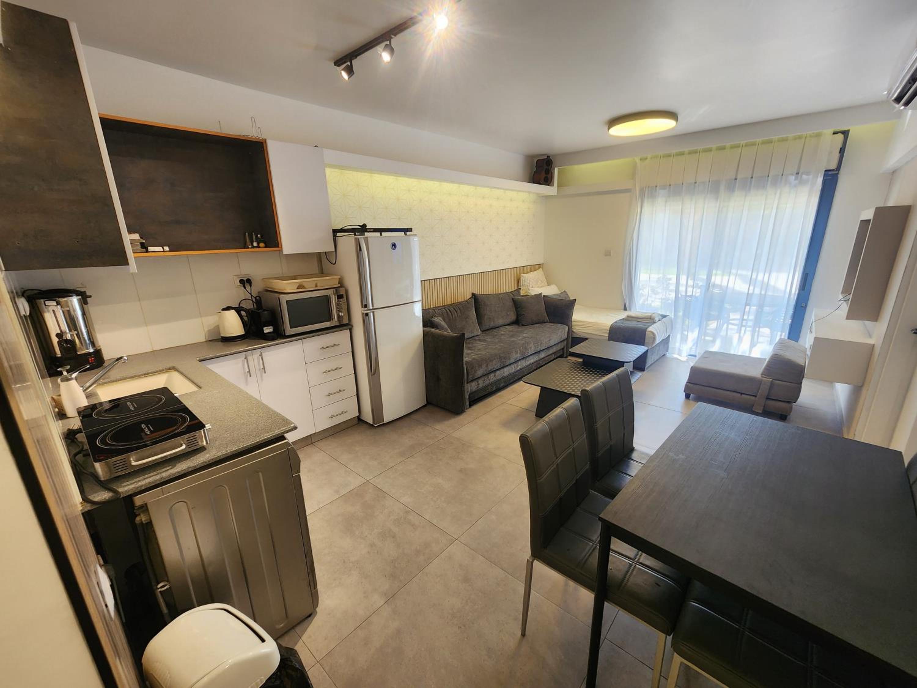 YalaRent Royal Park Resort 1BR Apartments view 2