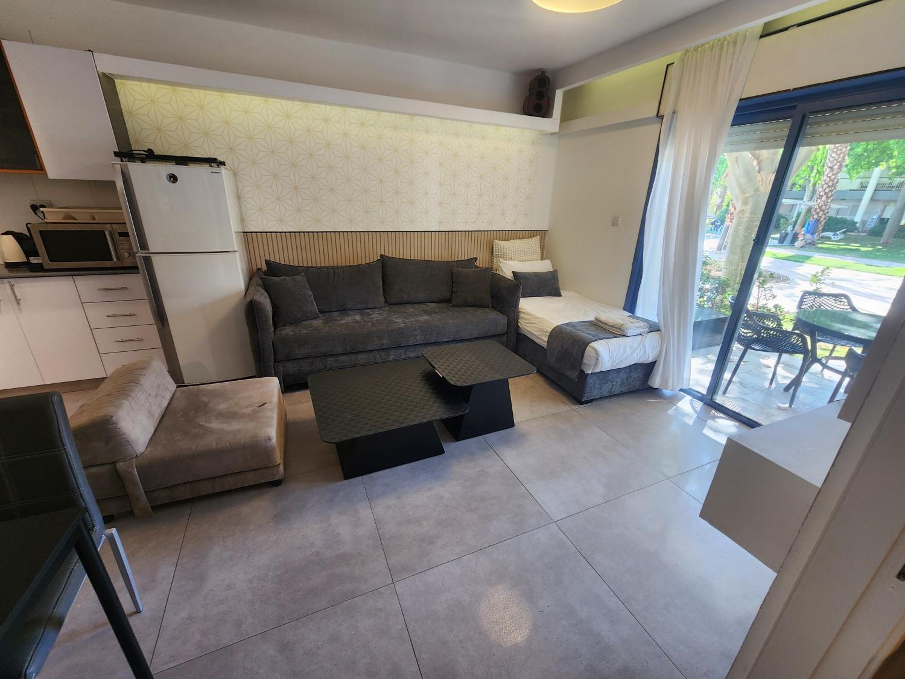 YalaRent Royal Park Resort 1BR Apartments view 5
