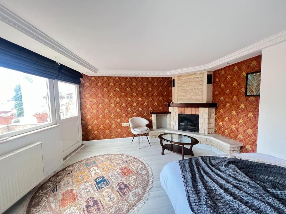Wonder Homes- Spacious Dublex, 5BR, 2BA, Terrace
