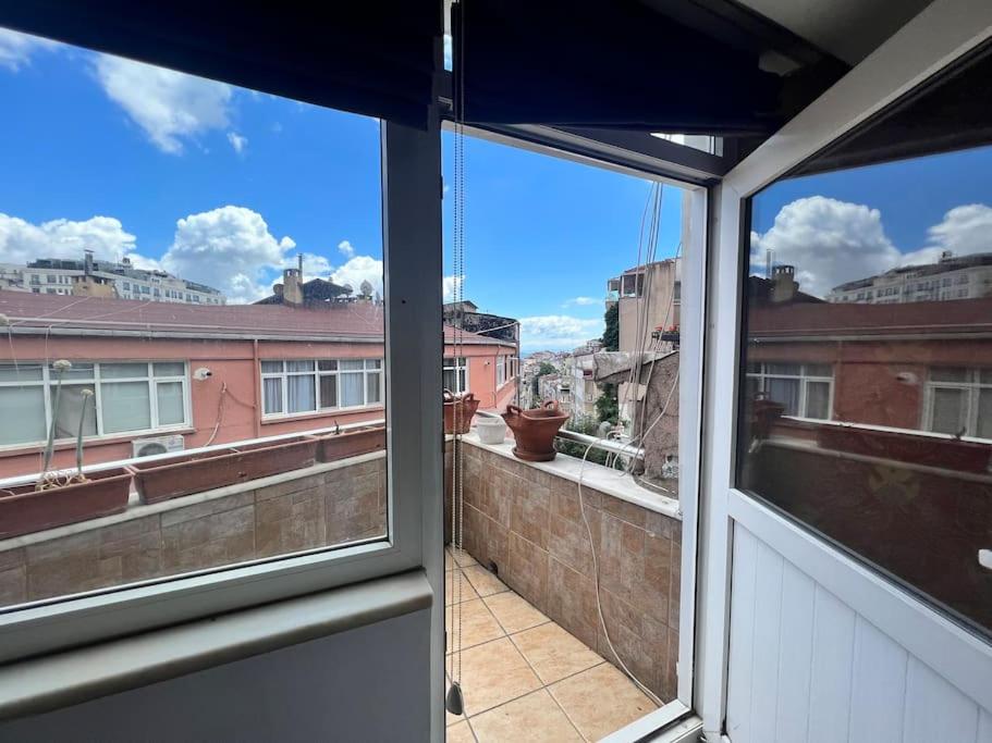 Wonder Homes- Spacious Dublex, 5BR, 2BA, Terrace
