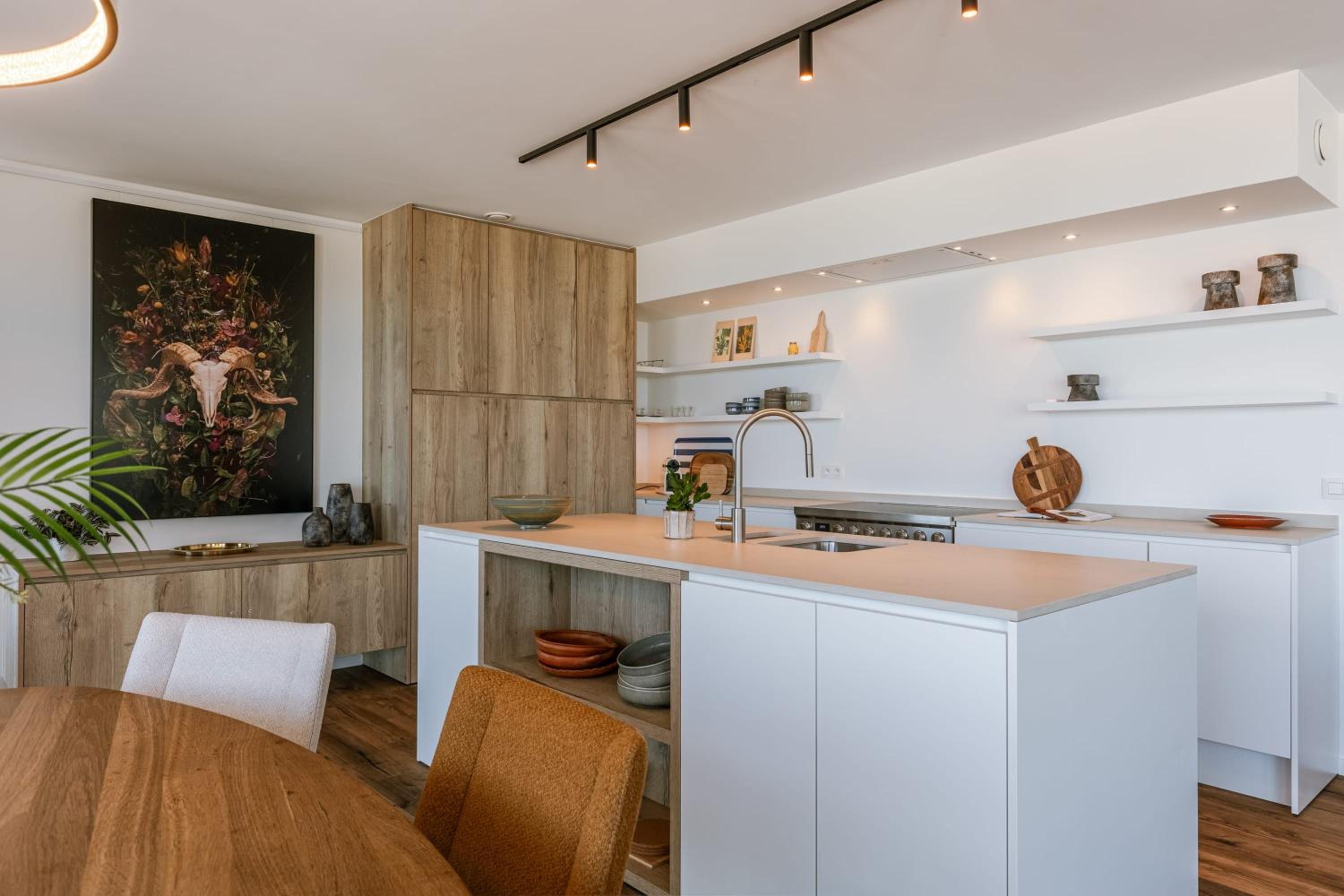 Huswell - Spacious apartment with huge terrace with sea view