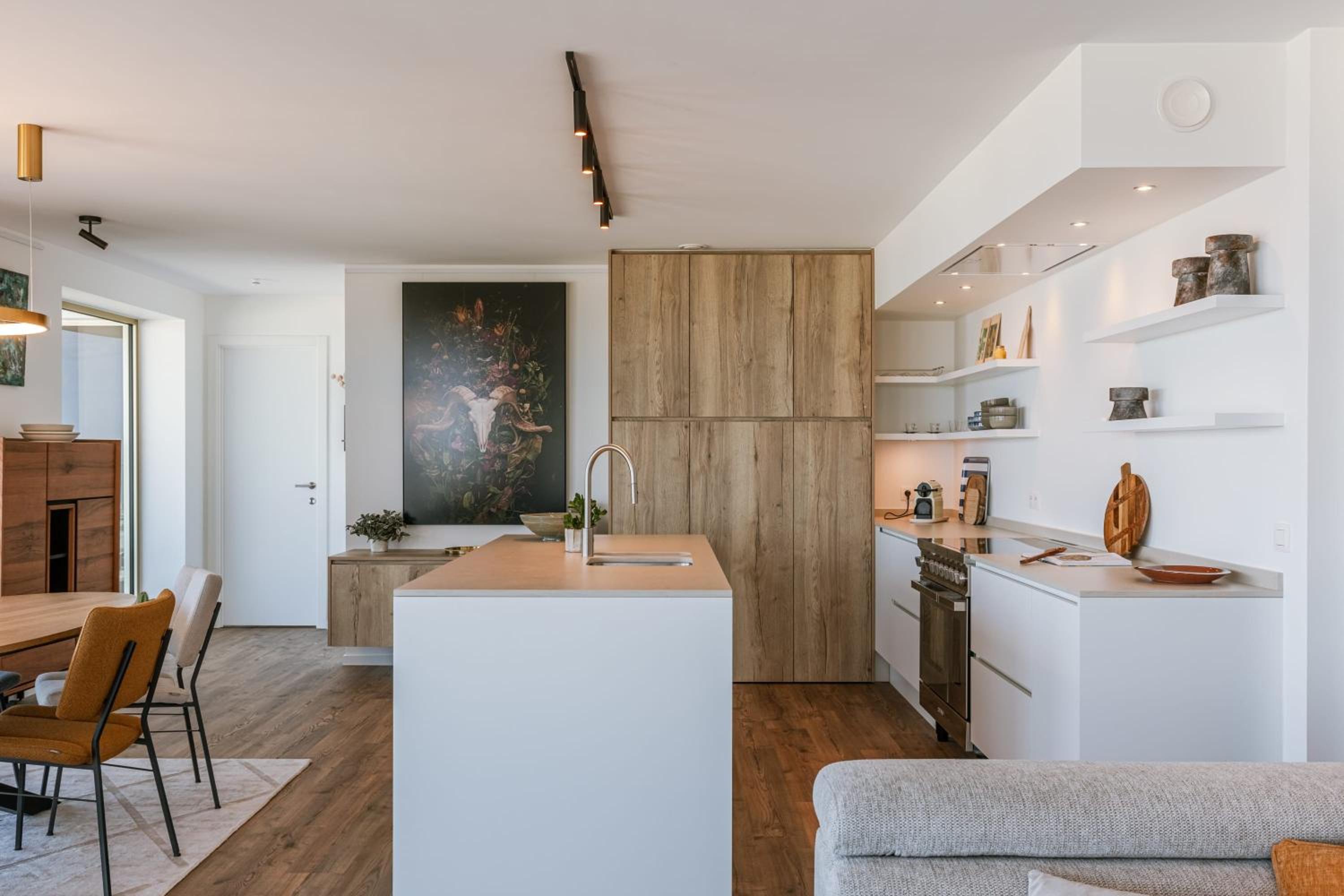 Huswell - Spacious apartment with huge terrace with sea view