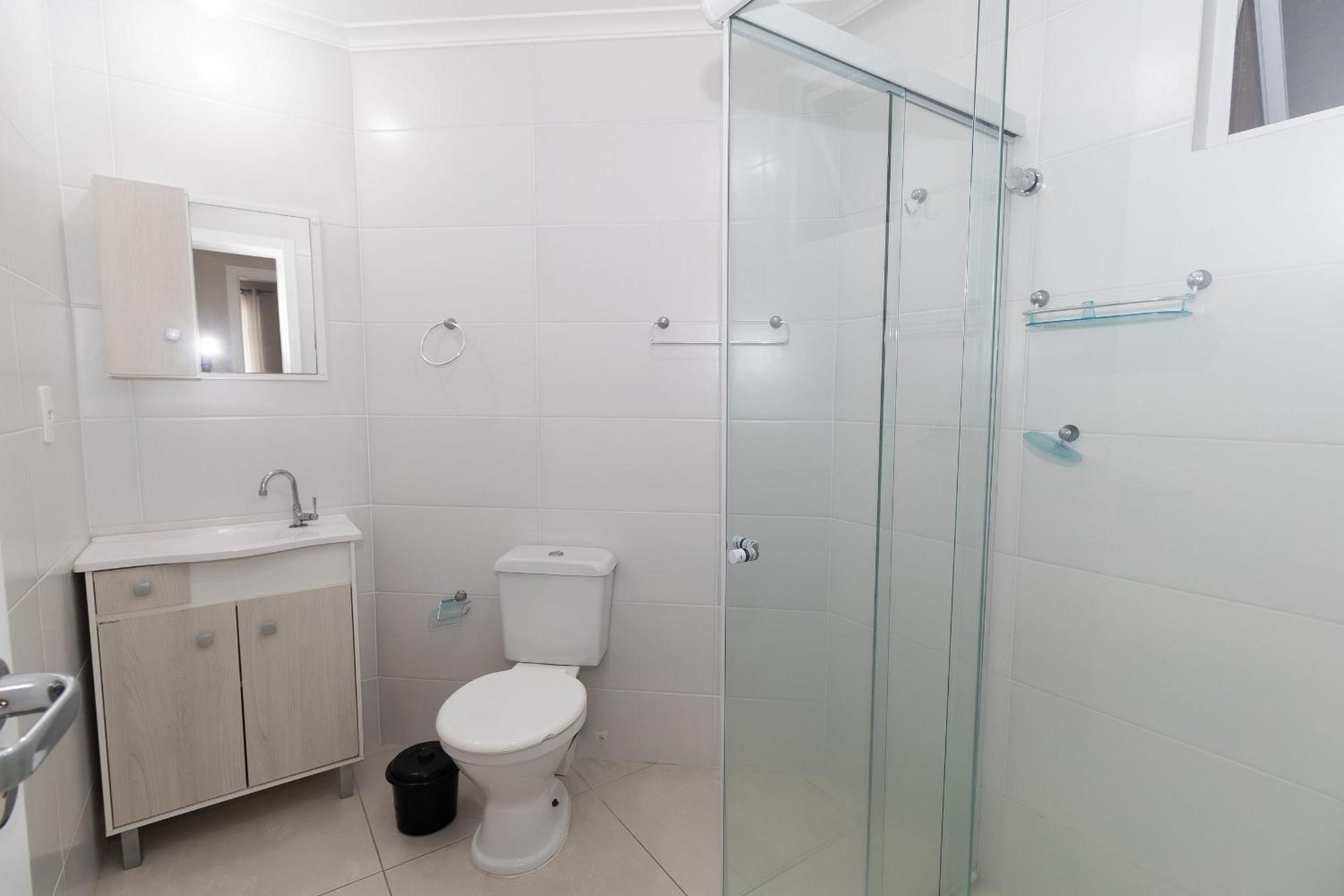 496 - Lindo Apartamento 3 quartos localizado na praia de Bombas
