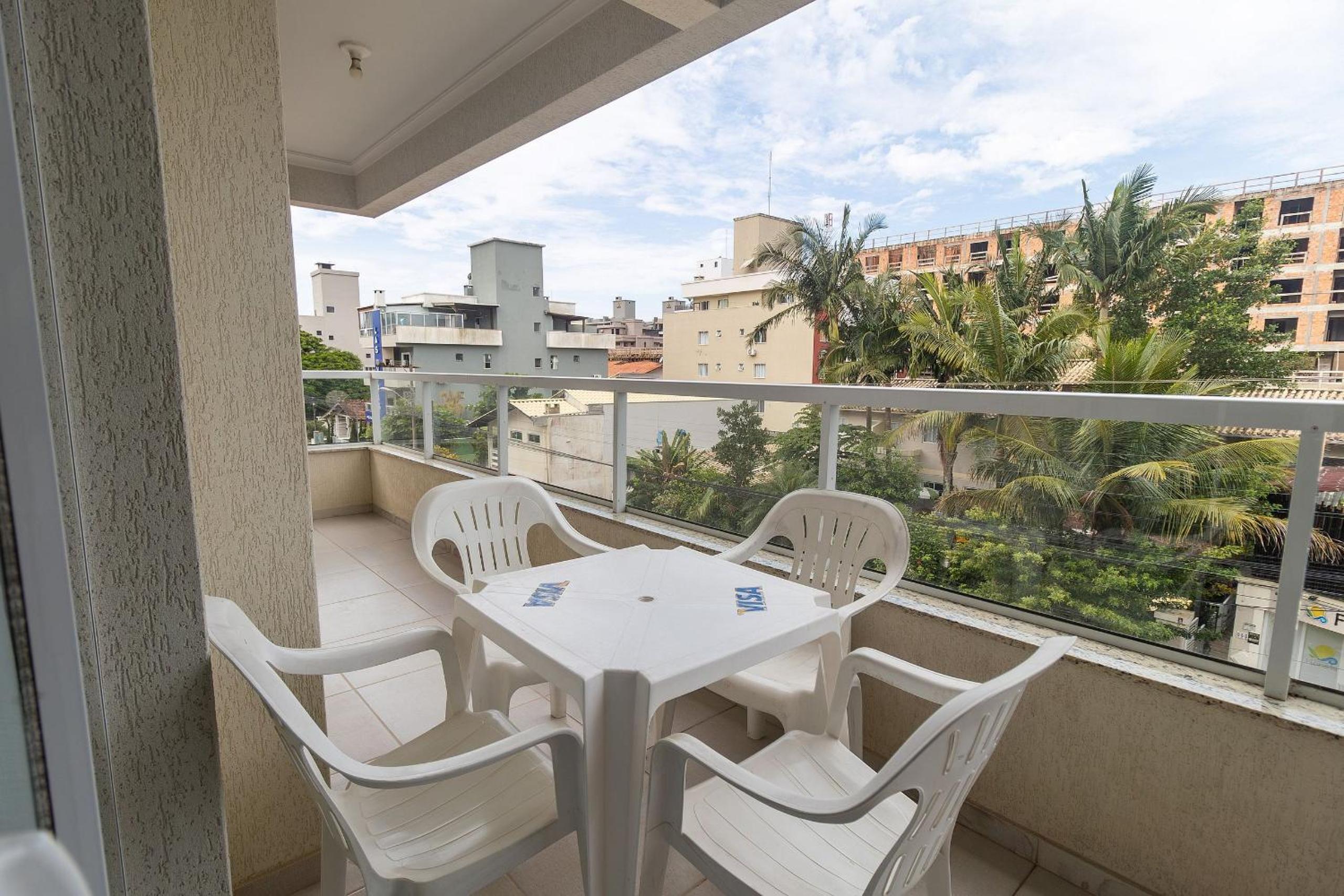 496 - Lindo Apartamento 3 quartos localizado na praia de Bombas