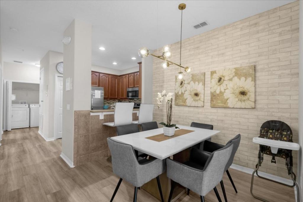3 Bedrooms 2 Bathrooms Oakwater Resort 7528 PW